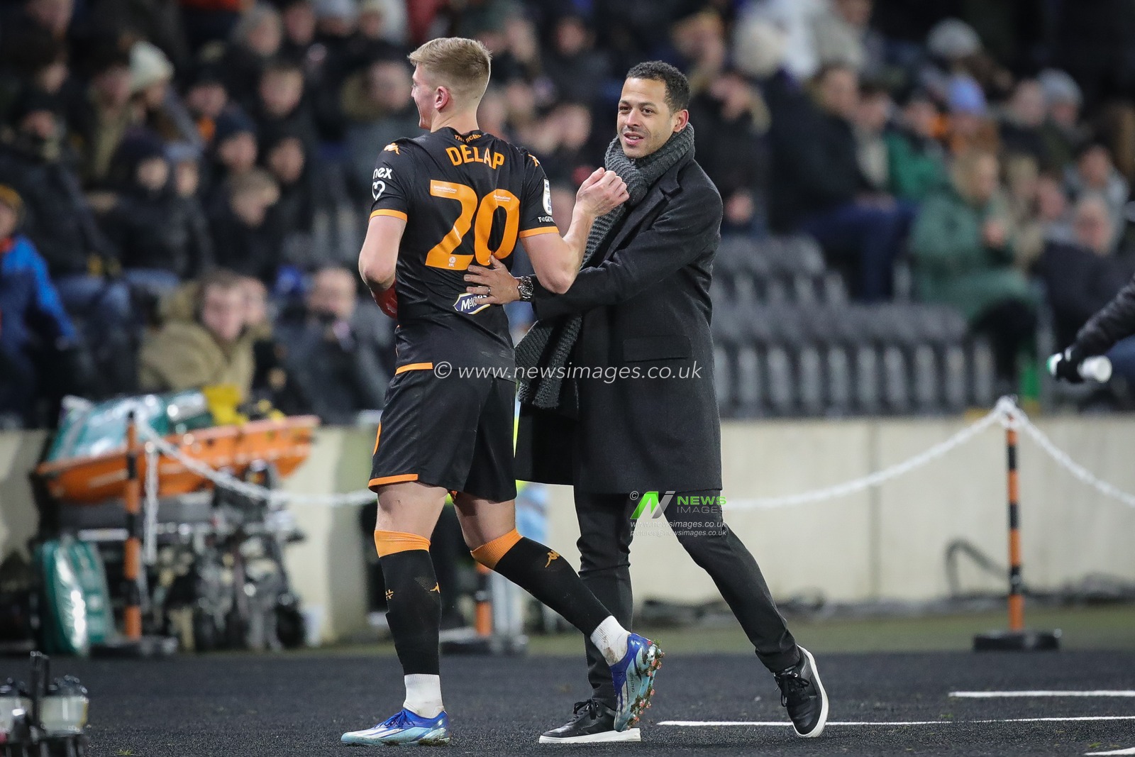 Liam Rosenior manager of Hull City congratulates Liam Delap #20 of Hull City as he comes off in the second half of the Sky Bet Championship match Hull City vs Rotherham United at MKM Stadium, Hull, United Kingdom, 28th November 2023

(Photo by James Heaton/News Images)