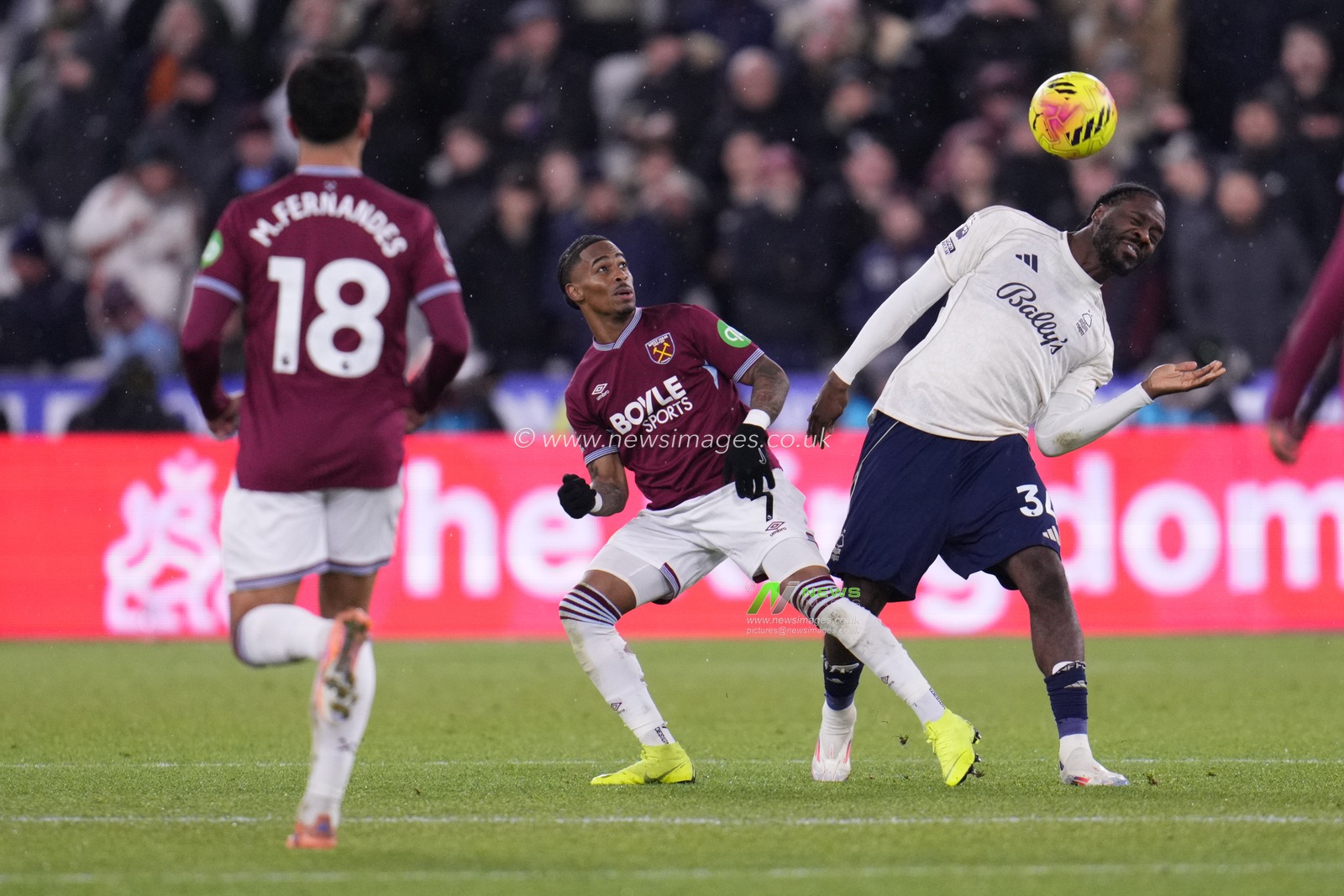 during the Premier League match West Ham United vs Nottingham Forest at London Stadium, London, United Kingdom, 6th January 2026

(Photo by Harvey Murphy/News Images)

*** GER AUT SUI OUT ***