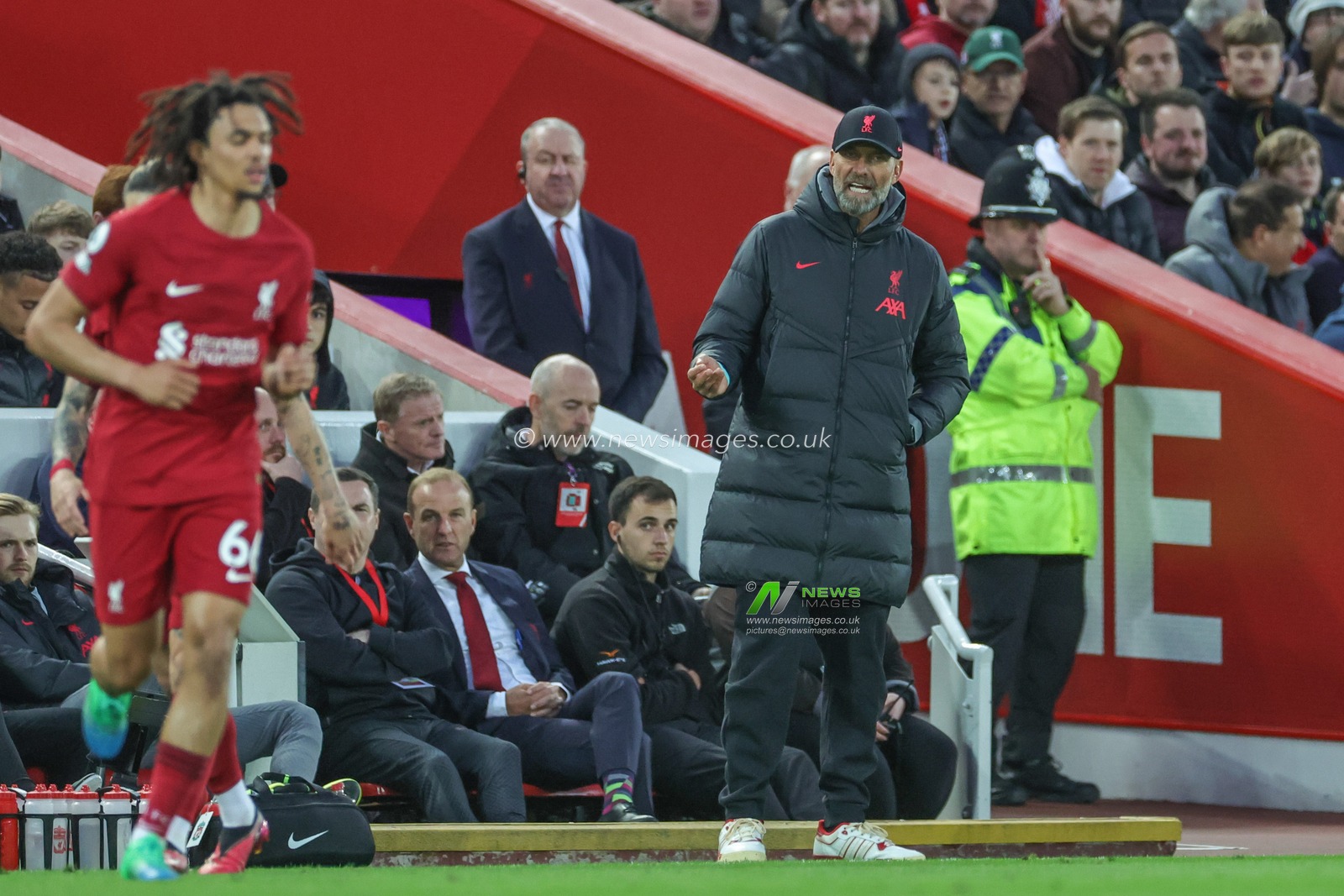 JÃ¼rgen Klopp manager of Liverpool gives his players instructions during the Premier League match Liverpool vs Fulham at Anfield, Liverpool, United Kingdom, 3rd May 2023

(Photo by Mark Cosgrove/News Images)