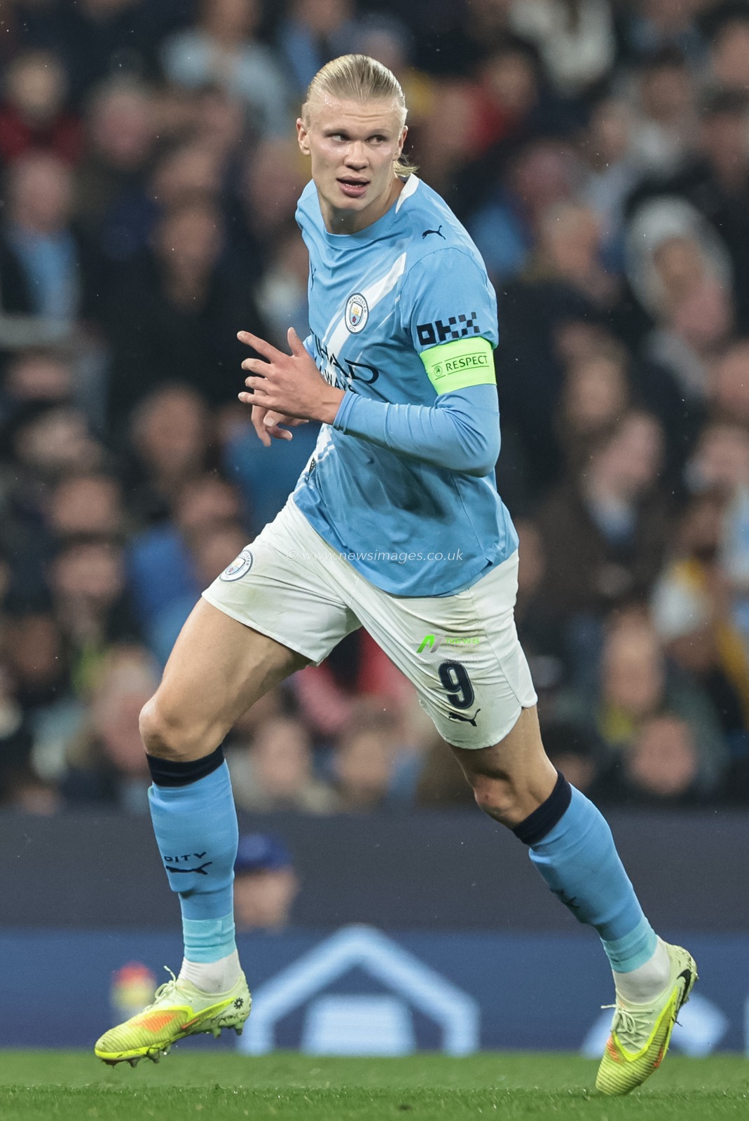 Erling Haaland of Manchester City during the UEFA Champions League Matchday 4 of 8 Manchester City vs Borussia Dortmund at the City of Manchester Stadium, Manchester, United Kingdom, 5th November 2025

(Photo by Mark Cosgrove/News Images)

*** GER AUT SUI OUT ***