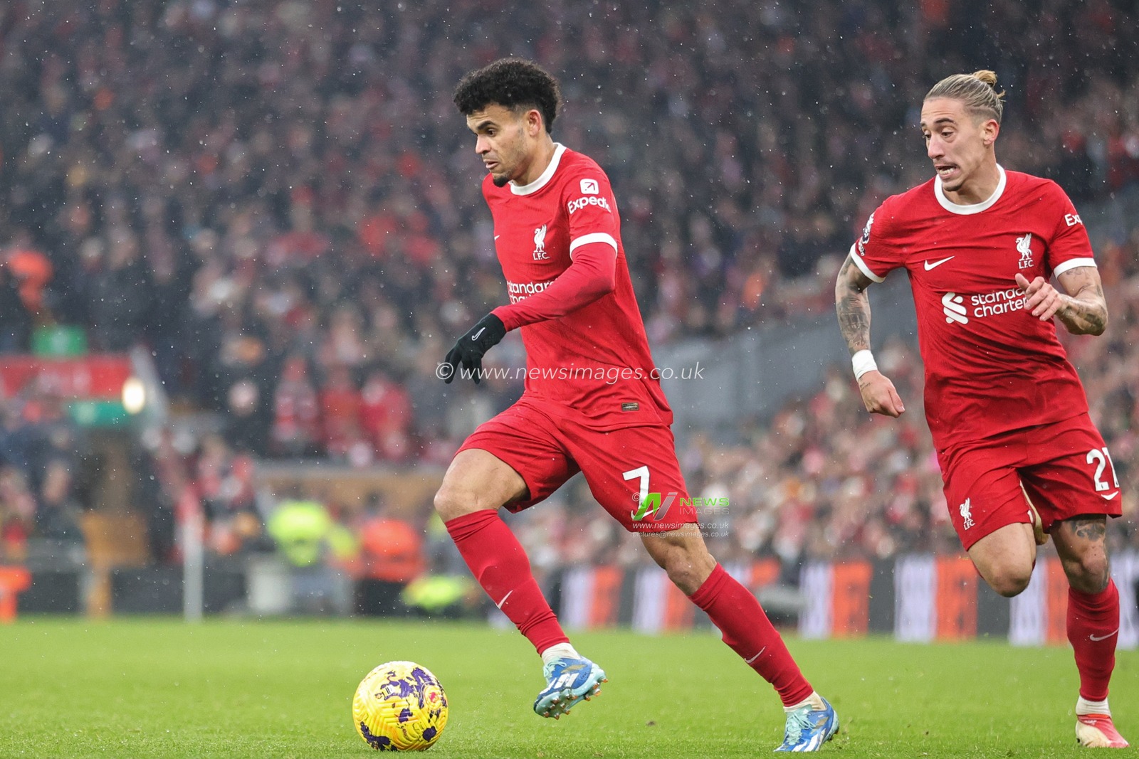 Luis DÃ­az #7 of Liverpool in action during the Premier League match Liverpool vs Fulham at Anfield, Liverpool, United Kingdom, 3rd December 2023

(Photo by Mark Cosgrove/News Images)