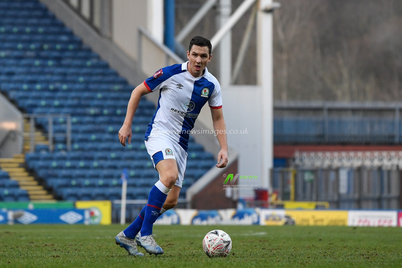 Stewart Downing #6 of Blackburn Rovers with the ball