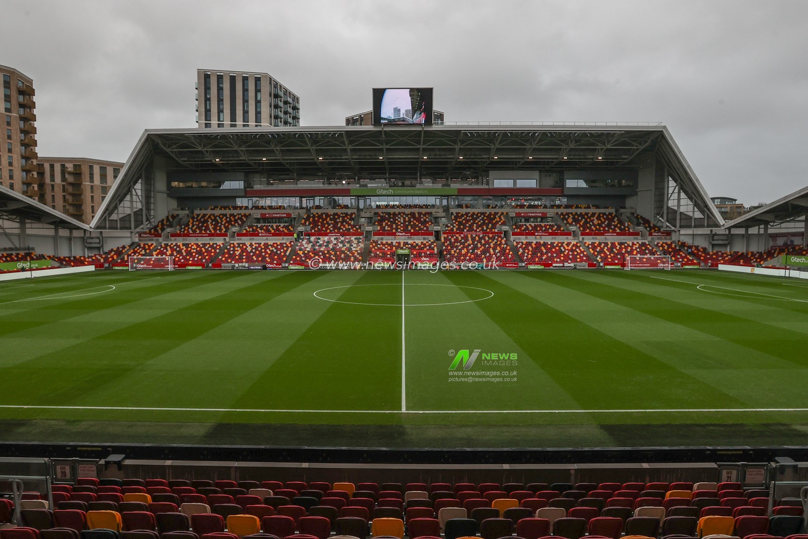 A general view of The Gtech Community Stadium during the Premier League match Brentford vs Newcastle United at The Gtech Community Stadium, London, United Kingdom, 7th December 2024

(Photo by Alfie Cosgrove/News Images)