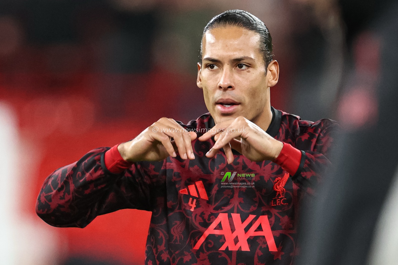 Virgil van Dijk of Liverpool in the pregame warmup session during the Emirates FA Cup Third Round match Liverpool vs Barnsley at Anfield, Liverpool, United Kingdom, 12th January 2026

(Photo by Alfie Cosgrove/News Images)