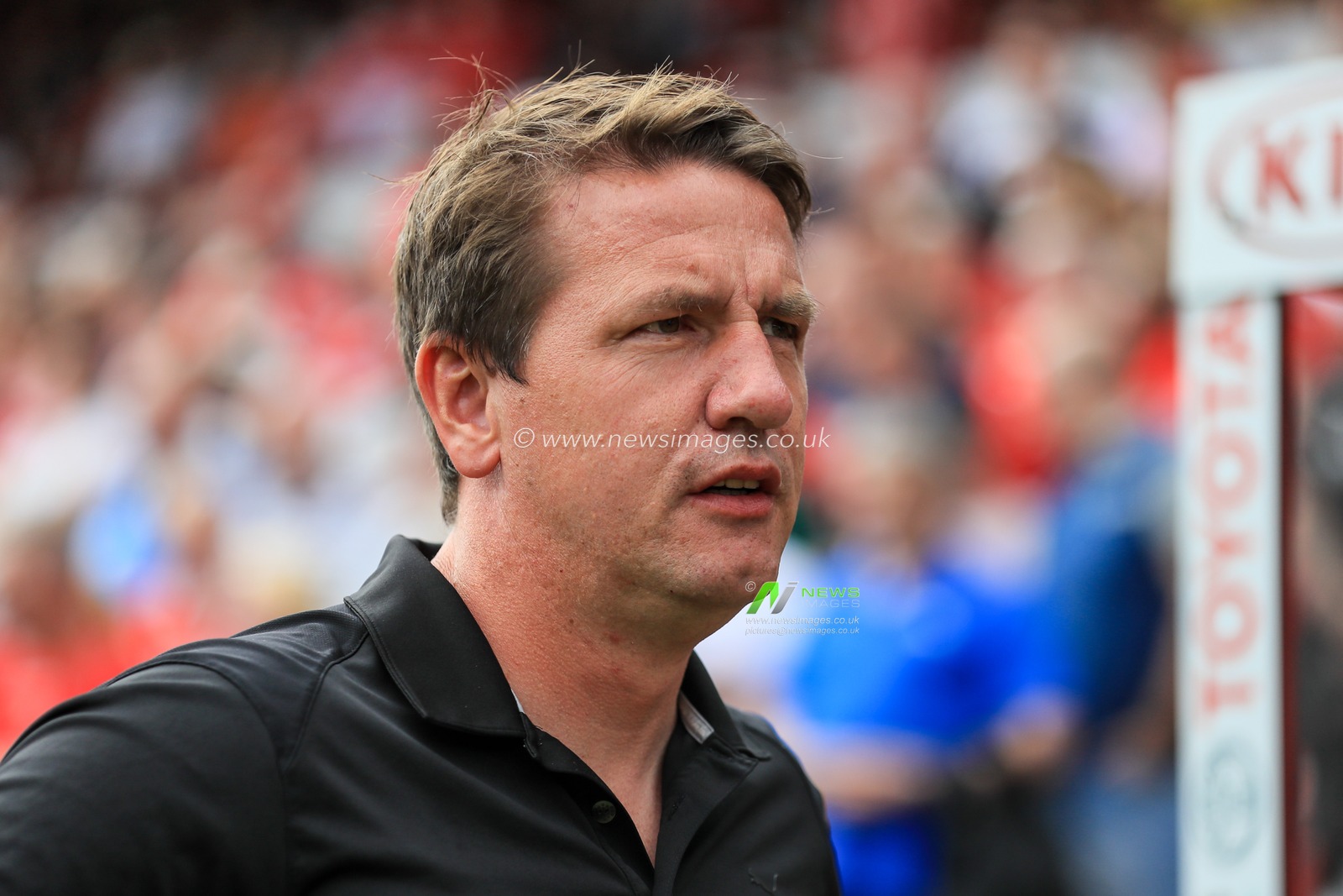 3rd August 2019, Oakwell, Barnsley, England; Sky Bet Championship, Barnsley vs Fulham ; Daniel Stendel manager of Barnsley FC during the game


Credit: Mark Cosgrove/News Images

English Football League images are subject to DataCo Licence