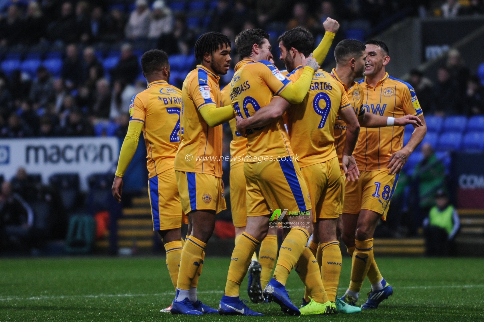 1st December 2018, University of Bolton Stadium, Bolton, England; Sky Bet Championship, Bolton v Wigan ; Will Grigg of Wigan Athletic celebrates his penalty goal to make it 1-1


Credit: Richard Long/News Images

English Football League images are subject to DataCo Licence
