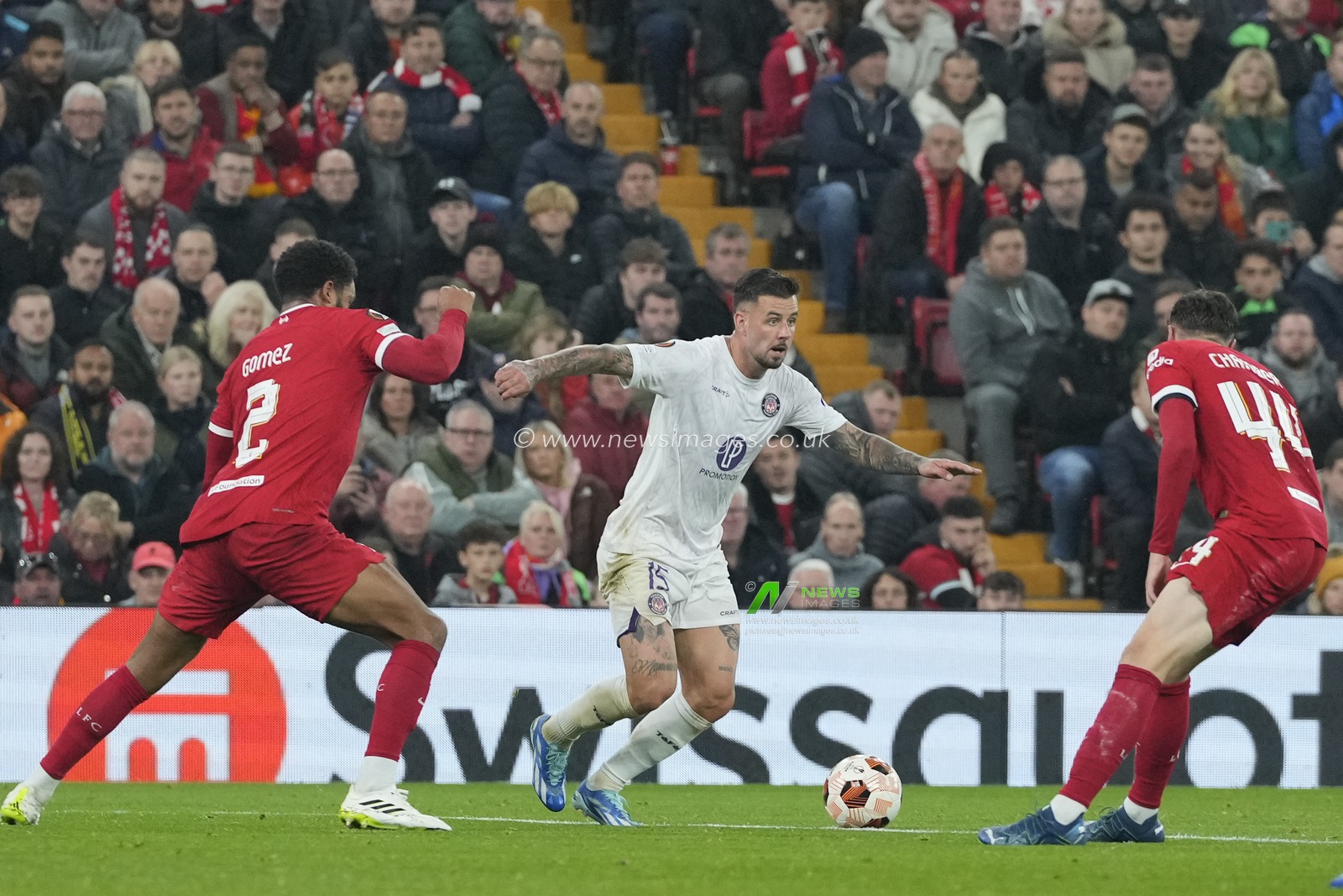 Aron DÃ¸nnum #15 of Toulouse runs at Luke Chambers #44 of Liverpool during the UEFA Europa League match Liverpool vs Toulouse at Anfield, Liverpool, United Kingdom, 26th October 2023

(Photo by Steve Flynn/News Images)