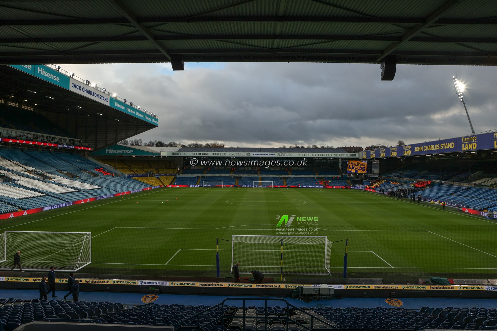 during the Premier League match Leeds United vs Liverpool at Elland Road, Leeds, United Kingdom, 6th December 2025

(Photo by Richard Bierton/News Images)

*** GER AUT SUI OUT ***