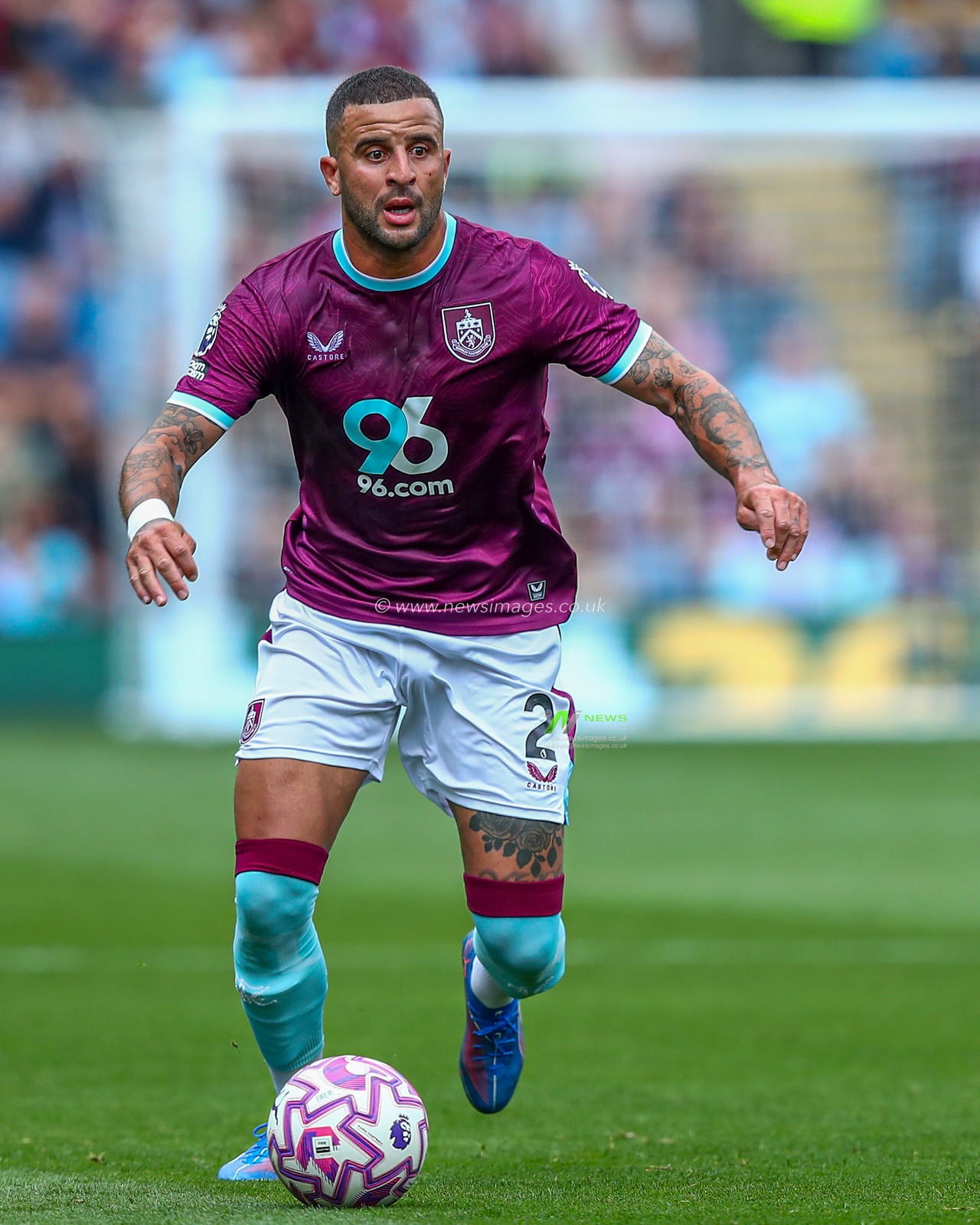 Kyle Walker of Burnley with ball at his feet during the Premier League match Burnley vs Sunderland at Turf Moor, Burnley, United Kingdom, 23rd August 2025

(Photo by Jorge Horsted/News Images)