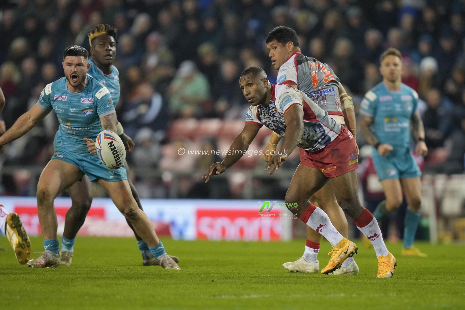 Edwin Ipape #9 of Leigh Leopards passes the ball during the Betfred Super League Round 10 match Leigh Leopards vs Leeds Rhinos at Leigh Sports Village, Leigh, United Kingdom, 21st April 2023

(Photo by Steve Flynn/News Images)