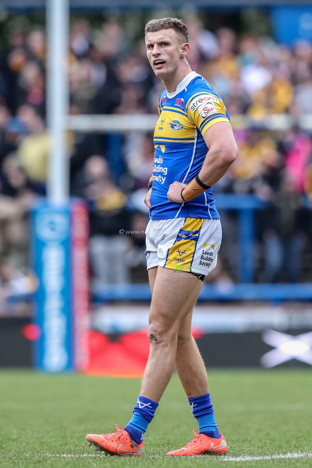 Ash Handley of Leeds Rhinos during the Betfred Super League Round 3 match Leeds Rhinos vs Castleford Tigers at Headingley Stadium, Leeds, United Kingdom, 2nd March 2025

(Photo by Alfie Cosgrove/News Images)
