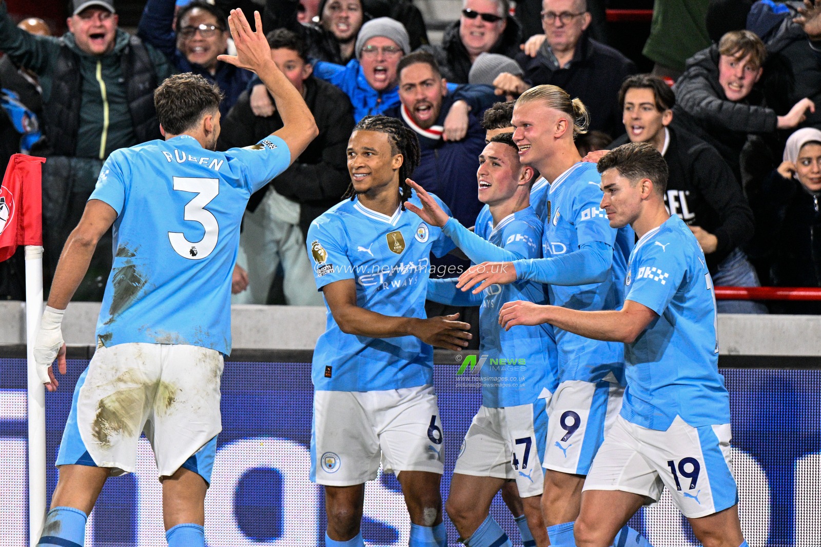 Phil Foden of Manchester City celebrates his goal to make it 1-2 during the Premier League match Brentford vs Manchester City at The Gtech Community Stadium, London, United Kingdom, 5th February 2024

(Photo by Cody Froggatt/News Images)
