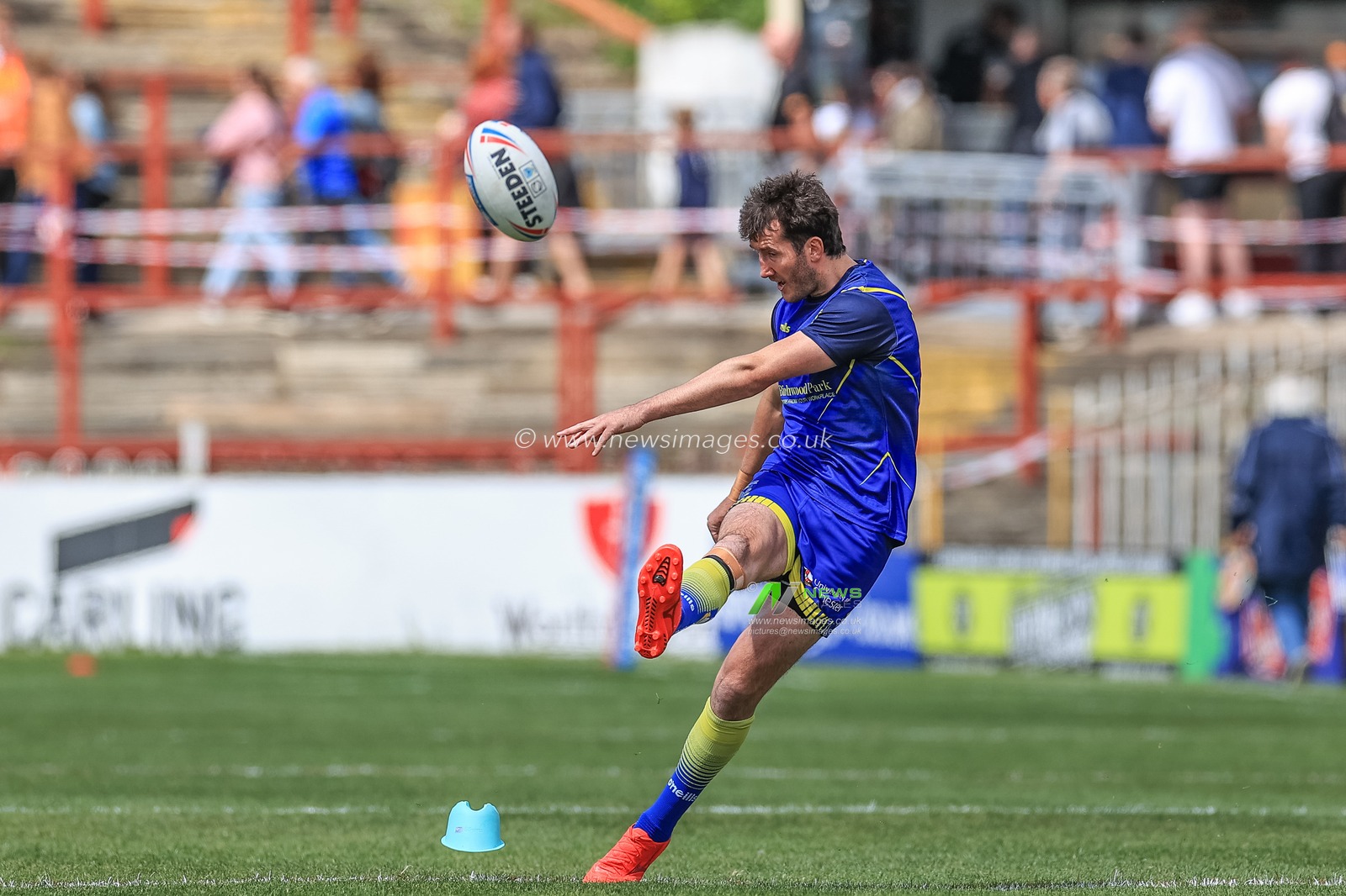 Stefan Ratchford #1 of Warrington Wolves during pre-game warm up