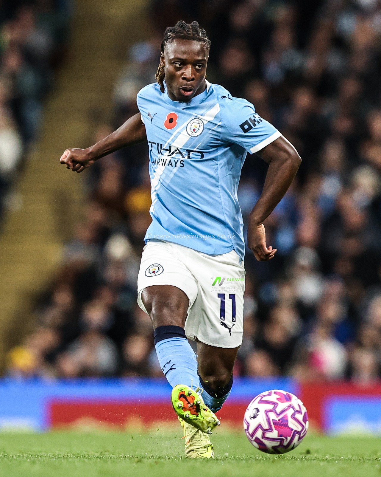 Jeremy Doku of Manchester City during the Premier League match Manchester City vs Bournemouth at Etihad Stadium, Manchester, United Kingdom, 2nd November 2025

(Photo by Alfie Cosgrove/News Images)

*** GER AUT SUI OUT ***