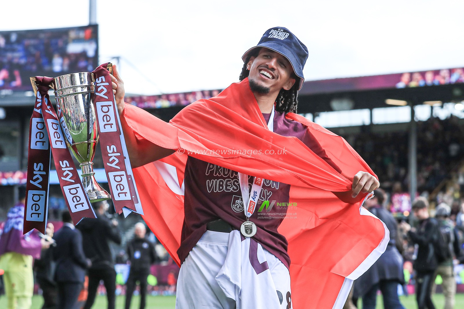 Hannibal Mejbri of Burnley holds up runners up trophy after the Sky Bet Championship match Burnley vs Millwall at Turf Moor, Burnley, United Kingdom, 3rd May 2025

(Photo by Jorge Horsted/News Images)