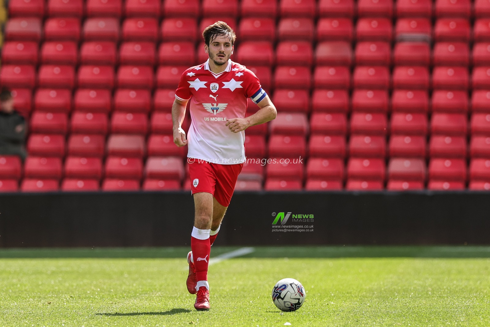 Liam Kitching #5 of Barnsley with the ball during the Pre-season friendly match Barnsley vs Crewe Alexandra at Oakwell, Barnsley, United Kingdom, 29th July 2023

(Photo by Mark Cosgrove/News Images)
