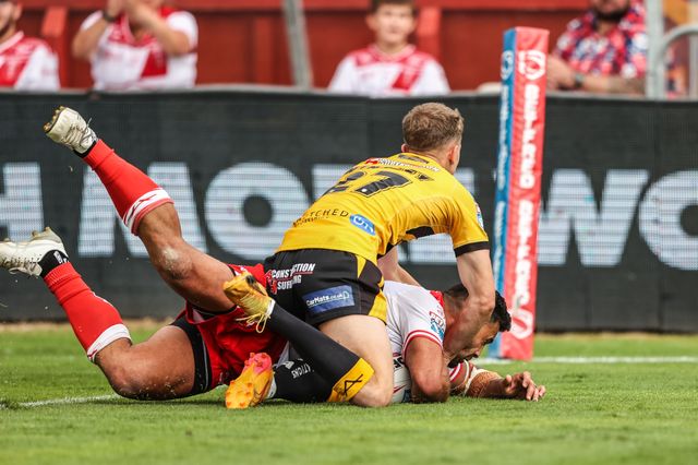 Rhyse Martin of Hull KR goes over for a try during the Betfred Super League round 21 match Hull KR vs Castleford Tigers at Sewell Group Craven Park, Kingston upon Hull, United Kingdom, 9th August 2025

(Photo by Alfie Cosgrove/News Images)