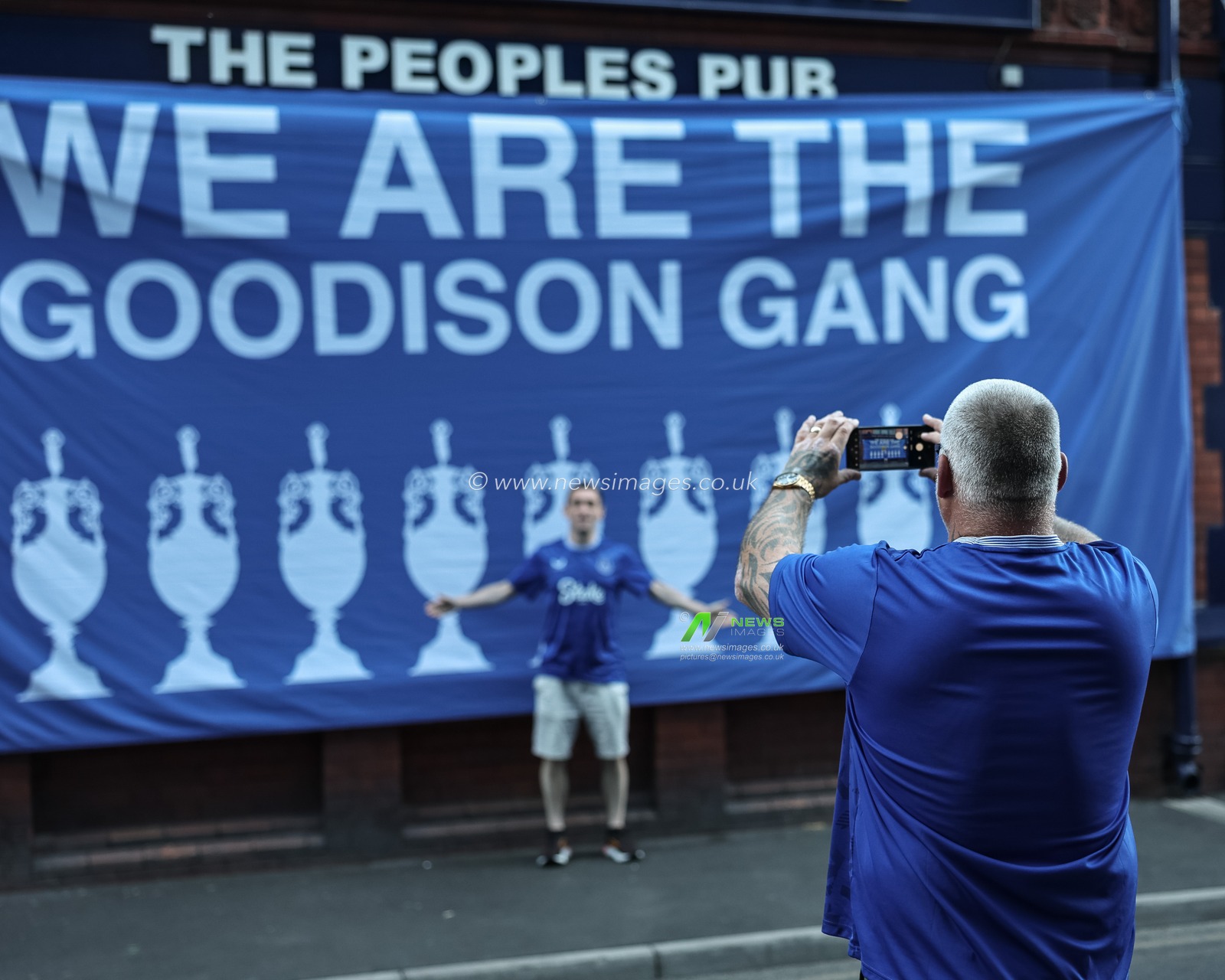 Everton fans outside The Winslowe Hotel ahead of the game during the Premier League match Everton vs Southampton at Goodison Park, Liverpool, United Kingdom, 18th May 2025

(Photo by Mark Cosgrove/News Images)