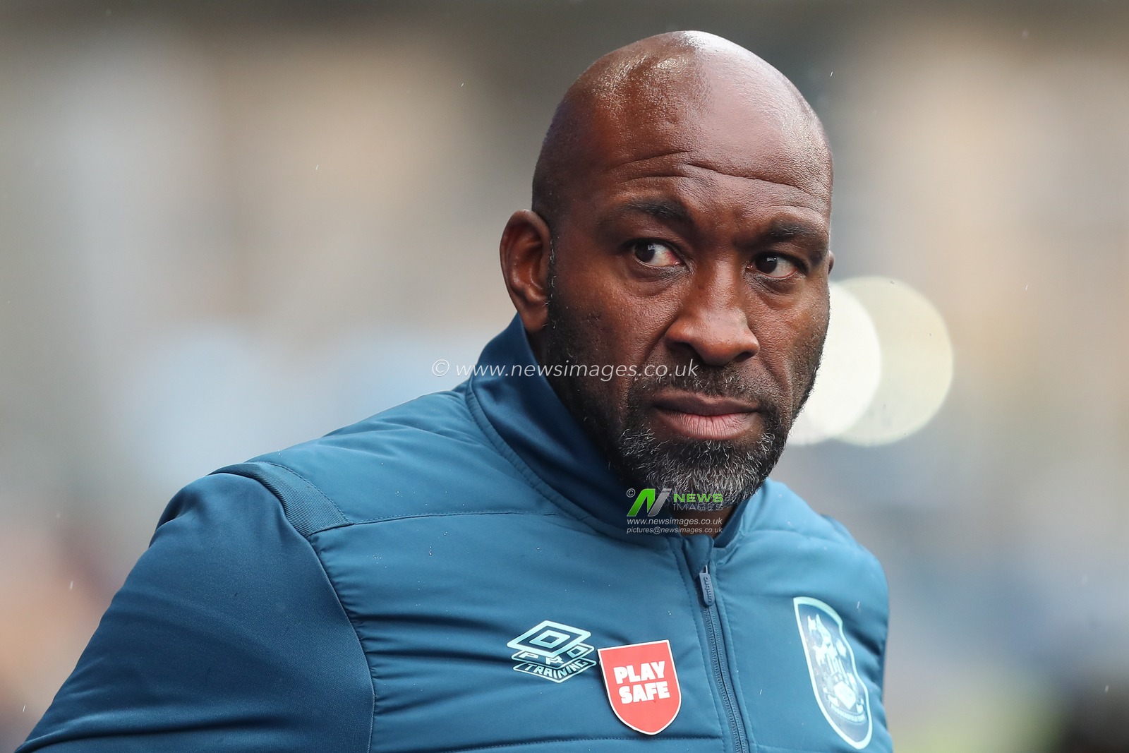 Darren Moore manager of Huddersfield Town during the Sky Bet Championship match Huddersfield Town vs Ipswich Town at John Smith's Stadium, Huddersfield, United Kingdom, 30th September 2023

(Photo by Gareth Evans/News Images)