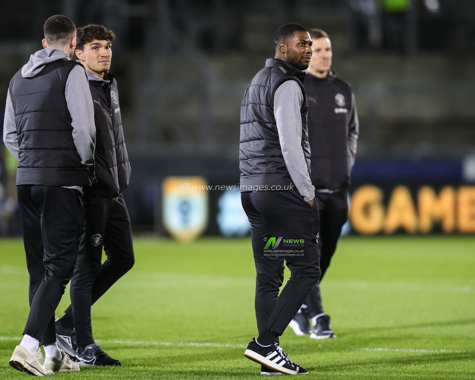 Odeluga Offiah of Blackpool arrives ahead of the Sky Bet League 1 match Bristol Rovers vs Blackpool at Memorial Stadium, Bristol, United Kingdom, 26th November 2024

(Photo by Gareth Evans/News Images)