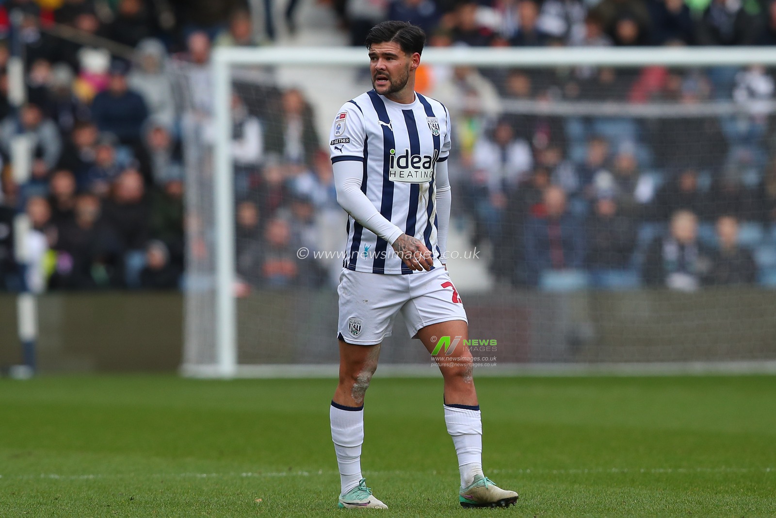 Alex Mowatt #27 of West Bromwich Albion during the Sky Bet Championship match West Bromwich Albion vs Stoke City at The Hawthorns, West Bromwich, United Kingdom, 17th December 2023

(Photo by Gareth Evans/News Images)