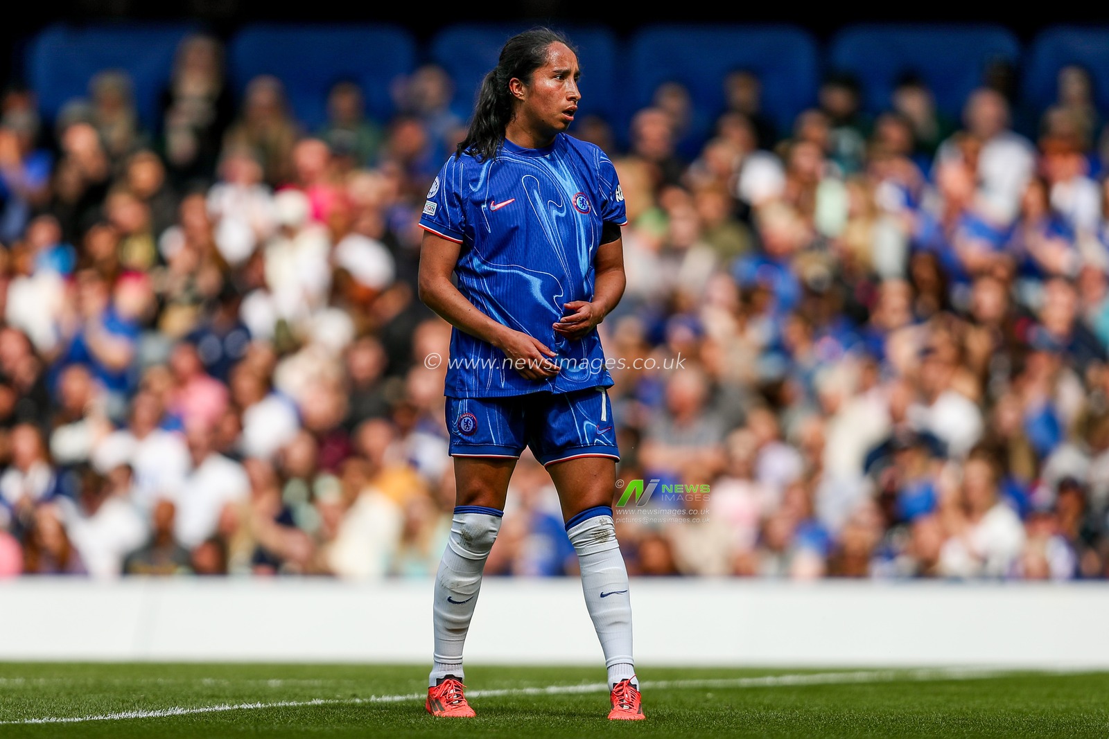 Myra Ramirez of Chelsea Women looks on during the UEFA Women's Champions League Semi-Final match Chelsea vs Barcelona at Stamford Bridge, London, United Kingdom, 27th April 2025

(Photo by Izzy Poles/News Images)