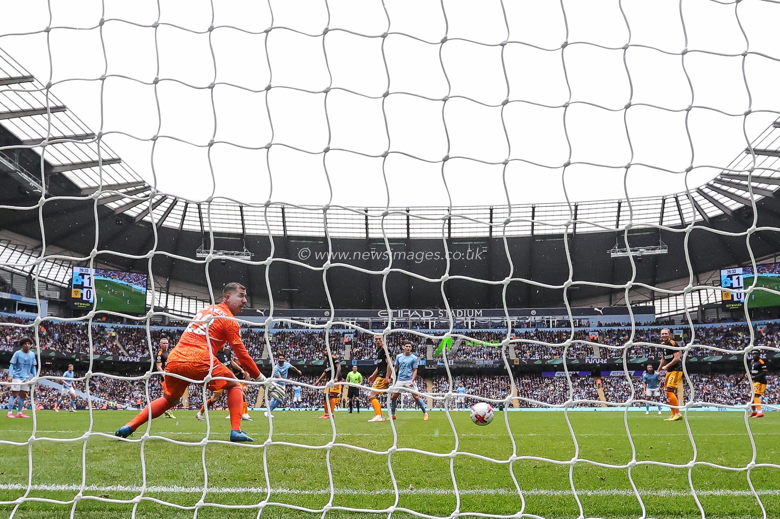 Ä°lkay GÃ¼ndoÄŸan #8 of Manchester City scores to make it 2-0 during the Premier League match Manchester City vs Leeds United at Etihad Stadium, Manchester, United Kingdom, 6th May 2023

(Photo by Mark Cosgrove/News Images)