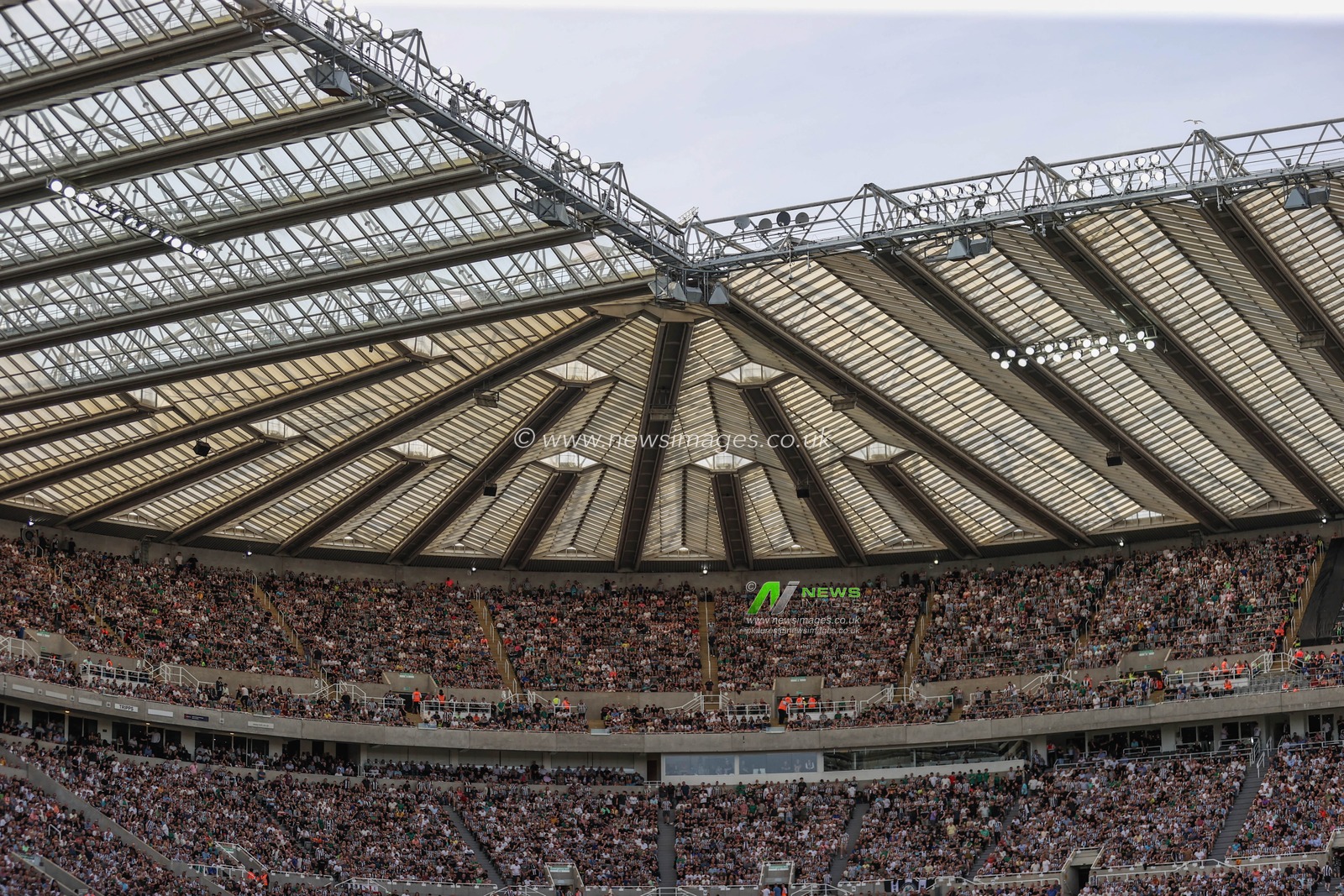 Newcastle fans during the Premier League match Newcastle United vs Brighton and Hove Albion at St. James's Park, Newcastle, United Kingdom, 11th May 2024

(Photo by Mark Cosgrove/News Images)