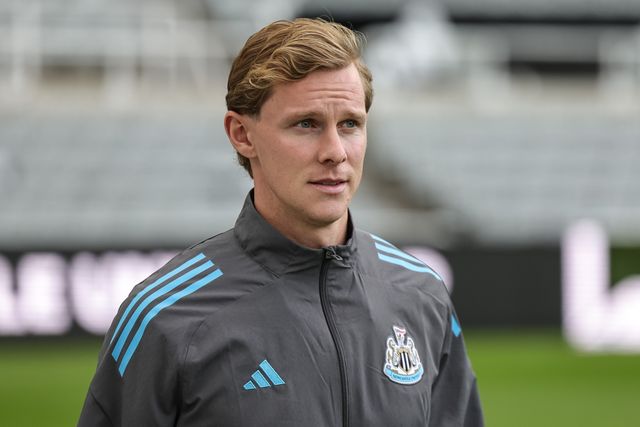 Emil Krafth of Newcastle Untied arrives during the Pre-season friendly Newcastle United vs Espanyol at St. James's Park, Newcastle, United Kingdom, 8th August 2025

(Photo by Mark Cosgrove/News Images)