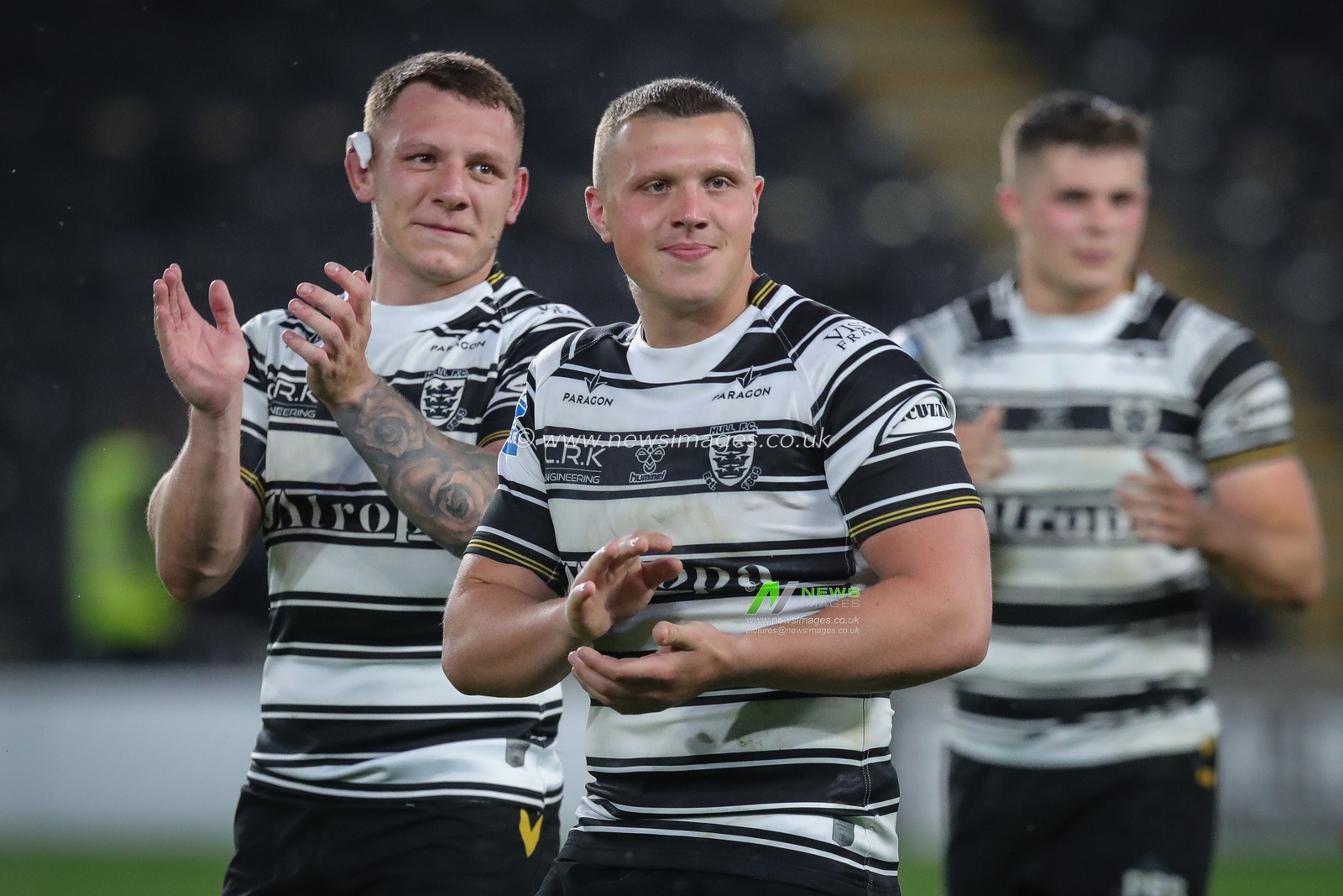 Jack Brown #20 of Hull FC celebrates the win at full time after the Betfred Super League Round 16 match Hull FC vs St Helens at MKM Stadium, Hull, United Kingdom, 22nd June 2023

(Photo by James Heaton/News Images)