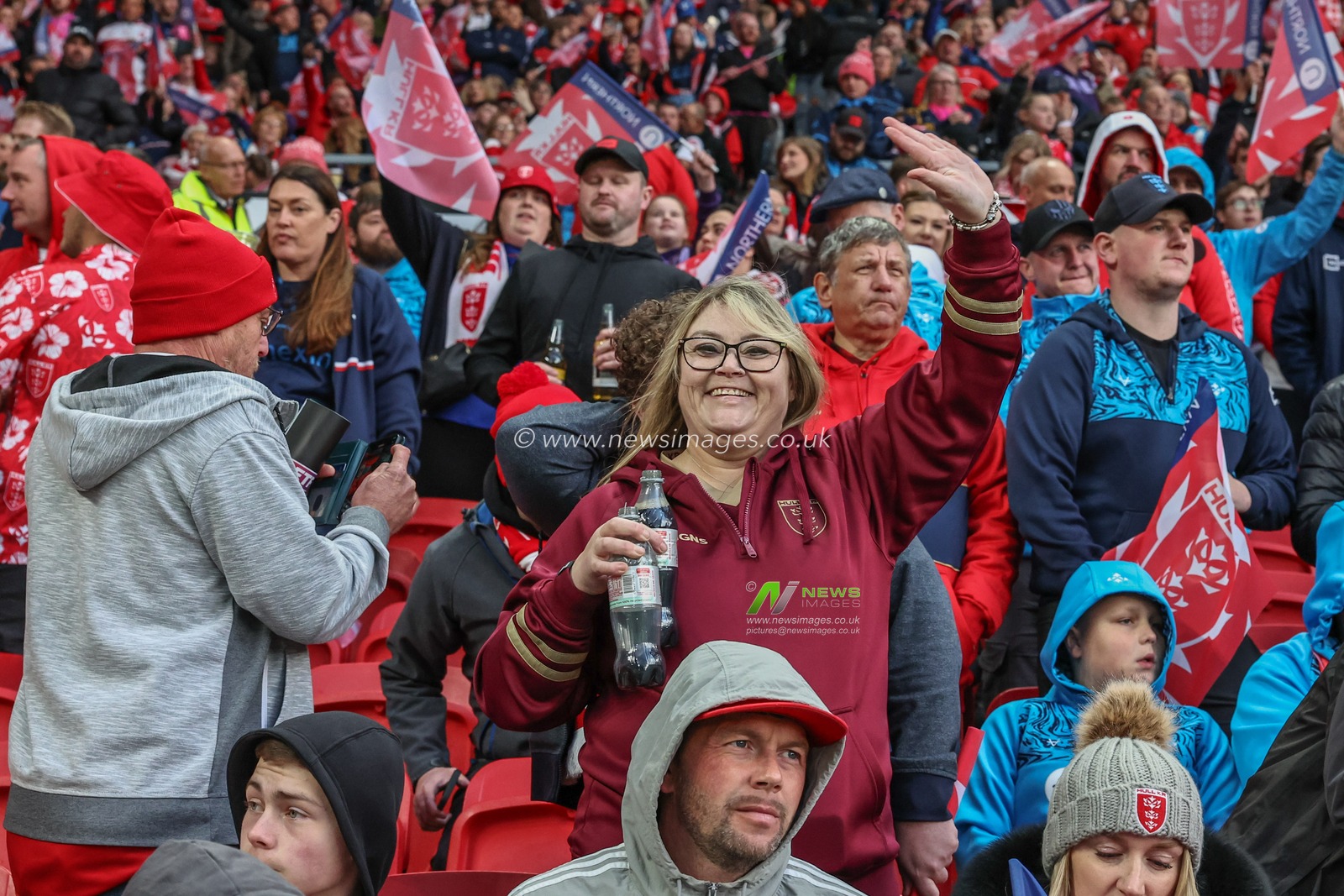 Hull KR fans arrive during the Betfred Super League Grand Final match Wigan Warriors vs Hull KR at Old Trafford, Manchester, United Kingdom, 12th October 2024

(Photo by Mark Cosgrove/News Images)