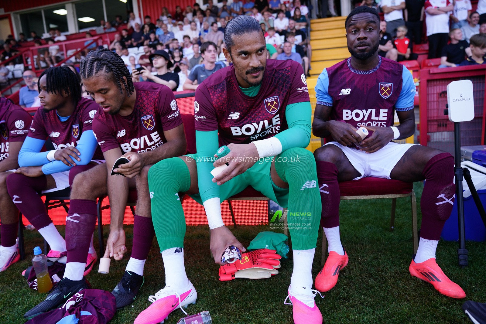 West Ham United goalkeeper Alphonse Areola during the pre-season friendly match Stevenage vs West Ham United at Lamex Stadium, Stevenage, United Kingdom on 22 July 2026

(Photo by Harvey Murphy/News Images)