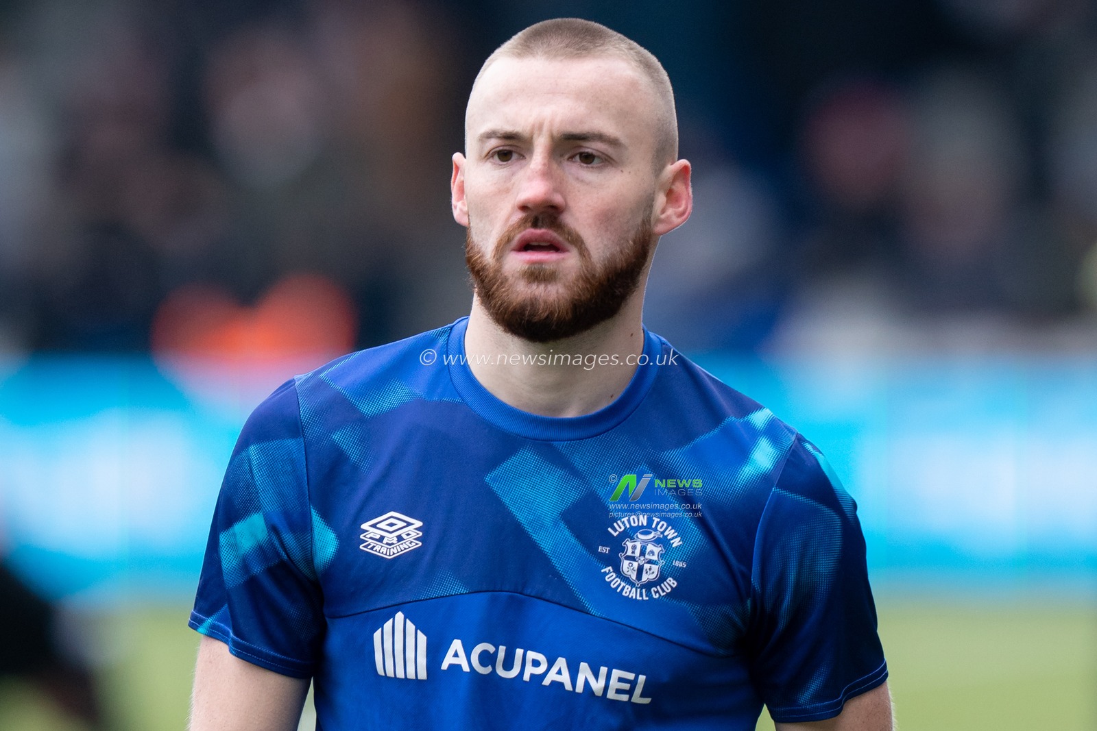 Allan Campbell #22 of Luton Town warming up prior to the Emirates FA Cup Fourth Round match Luton Town vs Grimsby Town at Kenilworth Road, Luton, United Kingdom, 28th January 2023

(Photo by Richard Washbrooke/News Images)