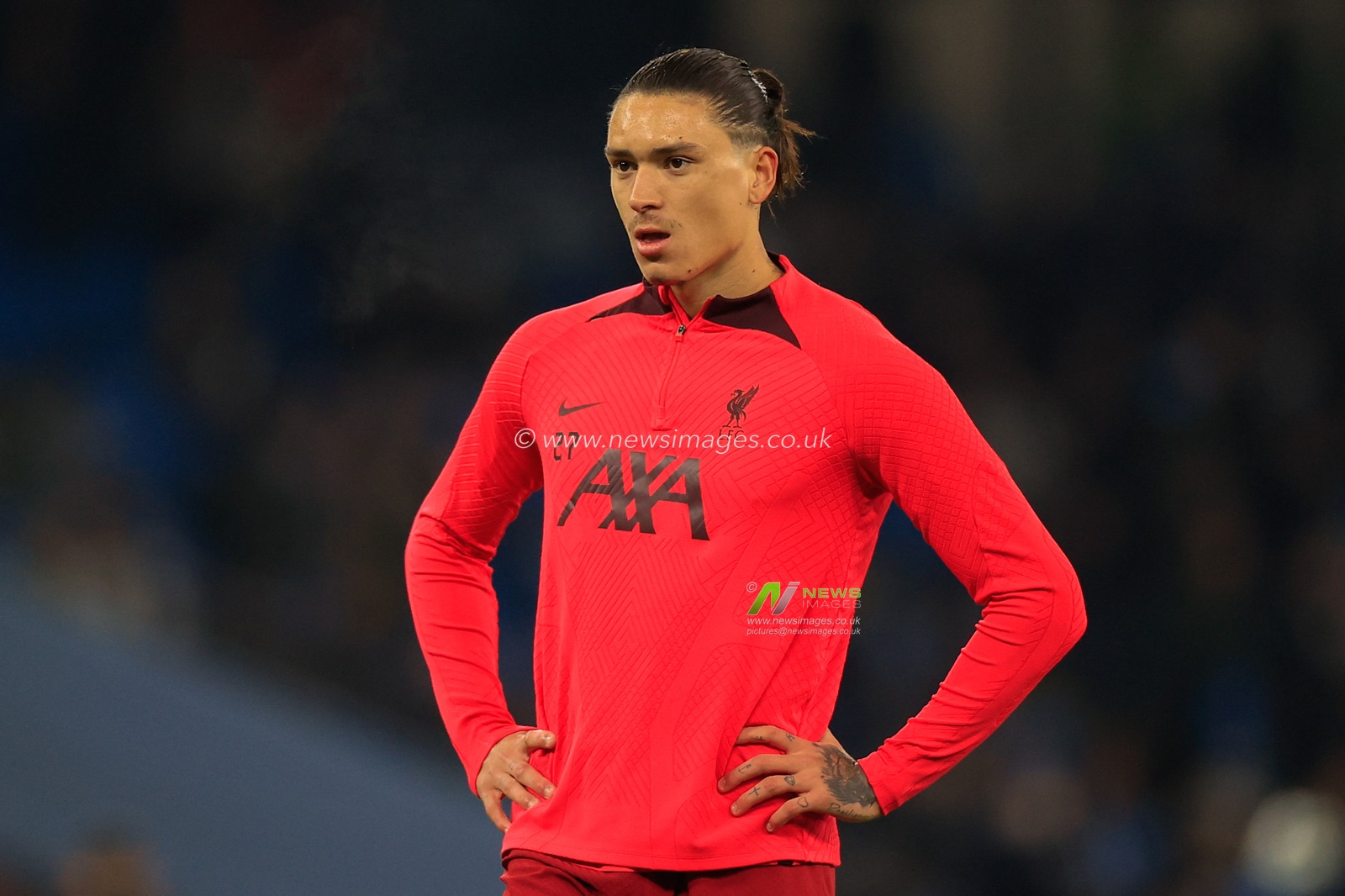 Darwin NÃºÃ±ez #27Â of Liverpool during the pre-game warm up ahead of the Carabao Cup Fourth Round match Manchester City vs Liverpool at Etihad Stadium, Manchester, United Kingdom, 22nd December 2022

(Photo by Conor Molloy/News Images)