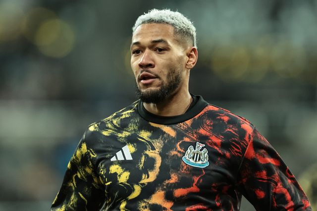 Joelinton of Newcastle Untied in the pregame warmup session during the Carabao Cup Semi-finals First Leg Newcastle United vs Manchester City at St. James's Park, Newcastle, United Kingdom, 13th January 2026

(Photo by Mark Cosgrove/News Images)