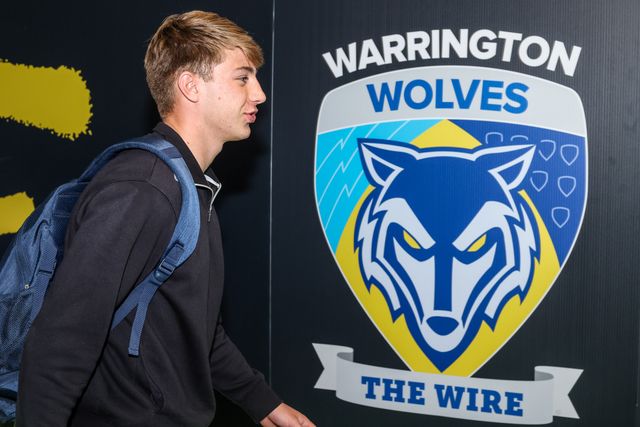 Ewan Irwin of Warrington Wolves arrives during the Betfred Super League round 15 match Warrington Wolves vs Leeds Rhinos at The Halliwell Jones Stadium, Warrington, United Kingdom on 18 June 2026

(Photo by Alfie Cosgrove/News Images)