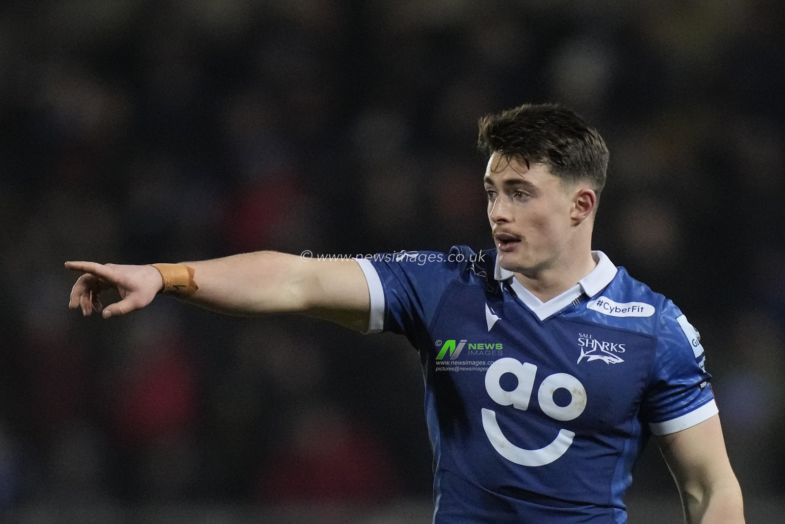 Raffi Quirke #21 of Sale Sharks gestures during the Gallagher Premiership match Sale Sharks vs Bath Rugby at AJ Bell Stadium, Eccles, United Kingdom, 27th January 2023

(Photo by Steve Flynn/News Images)