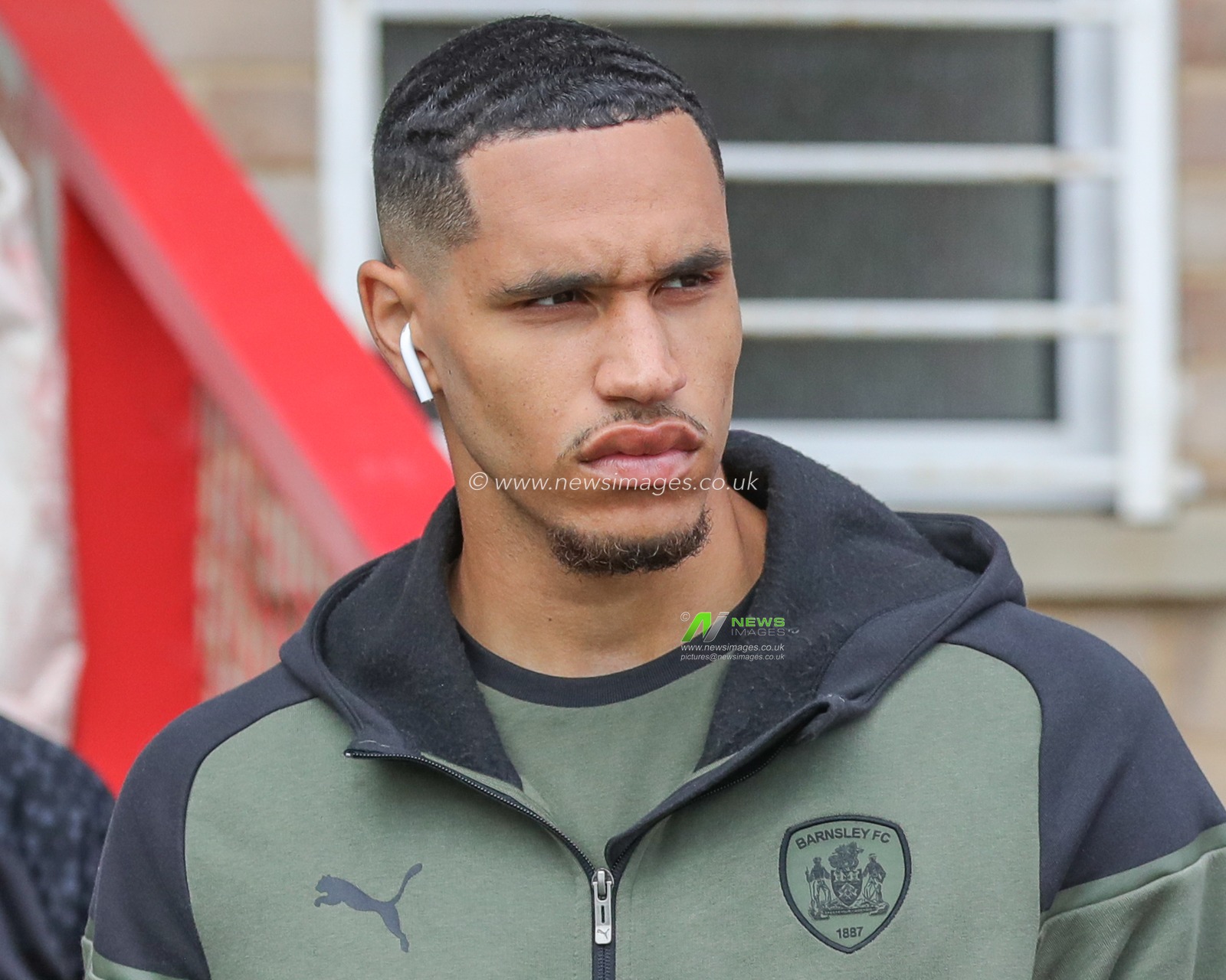 Jon Russell #3 of Barnsley arrives during the Sky Bet League 1 match Cheltenham Town vs Barnsley at The Jonny-Rocks Stadium, Cheltenham, United Kingdom, 2nd September 2023

(Photo by Alfie Cosgrove/News Images)