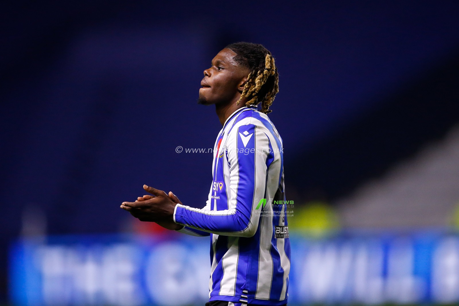 Alex Mighten #45 of Sheffield Wednesday applauds fans after the Emirates FA Cup match Sheffield Wednesday vs Morecambe at Hillsborough, Sheffield, United Kingdom, 4th November 2022

(Photo by Ben Early/News Images)