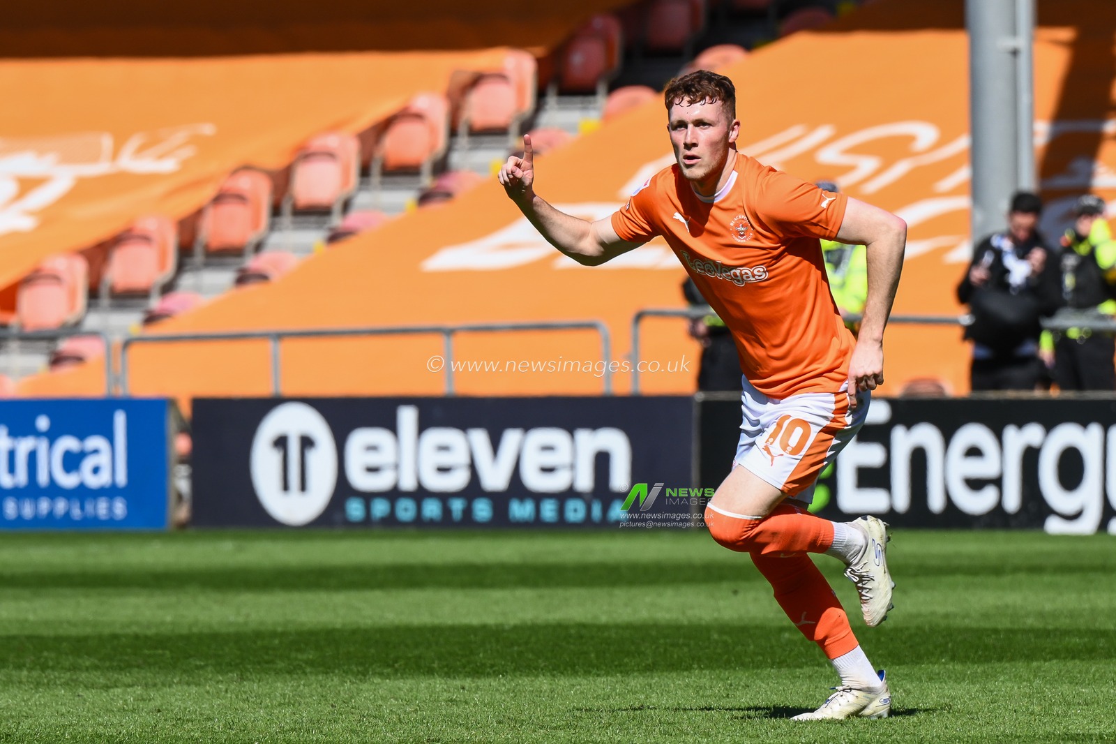 Sonny Carey of Blackpool celebrates his goal to make it 1-0 during the Sky Bet League 1 match Blackpool vs Barnsley at Bloomfield Road, Blackpool, United Kingdom, 20th April 2024

(Photo by Craig Thomas/News Images)