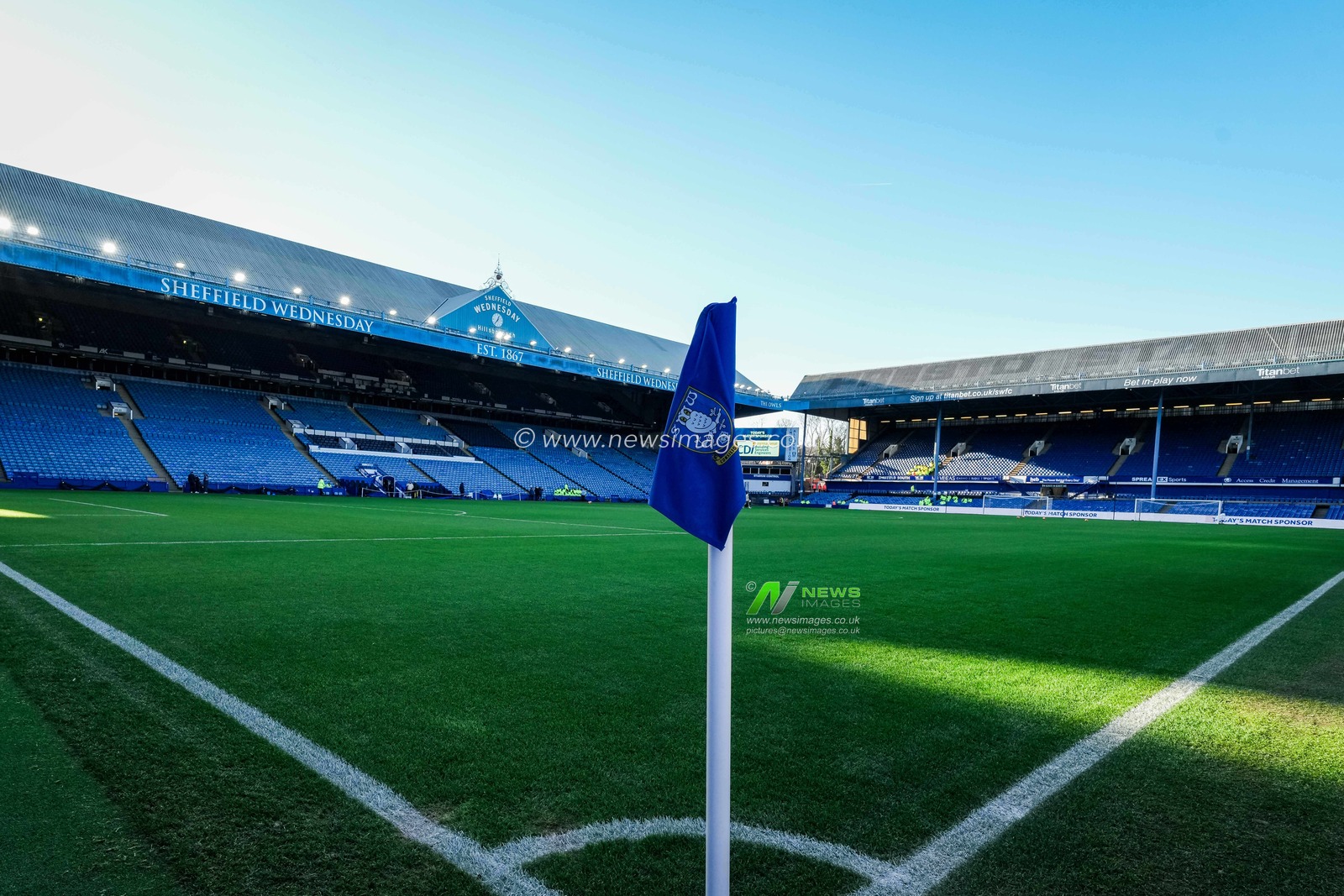 A ground shot showing the pitch and corner flag during the Emirates FA Cup Third Round match Sheffield Wednesday vs Brentford at Hillsborough, Sheffield, United Kingdom, 10th January 2026

(Photo by Maynard Manyowa/News Images)
