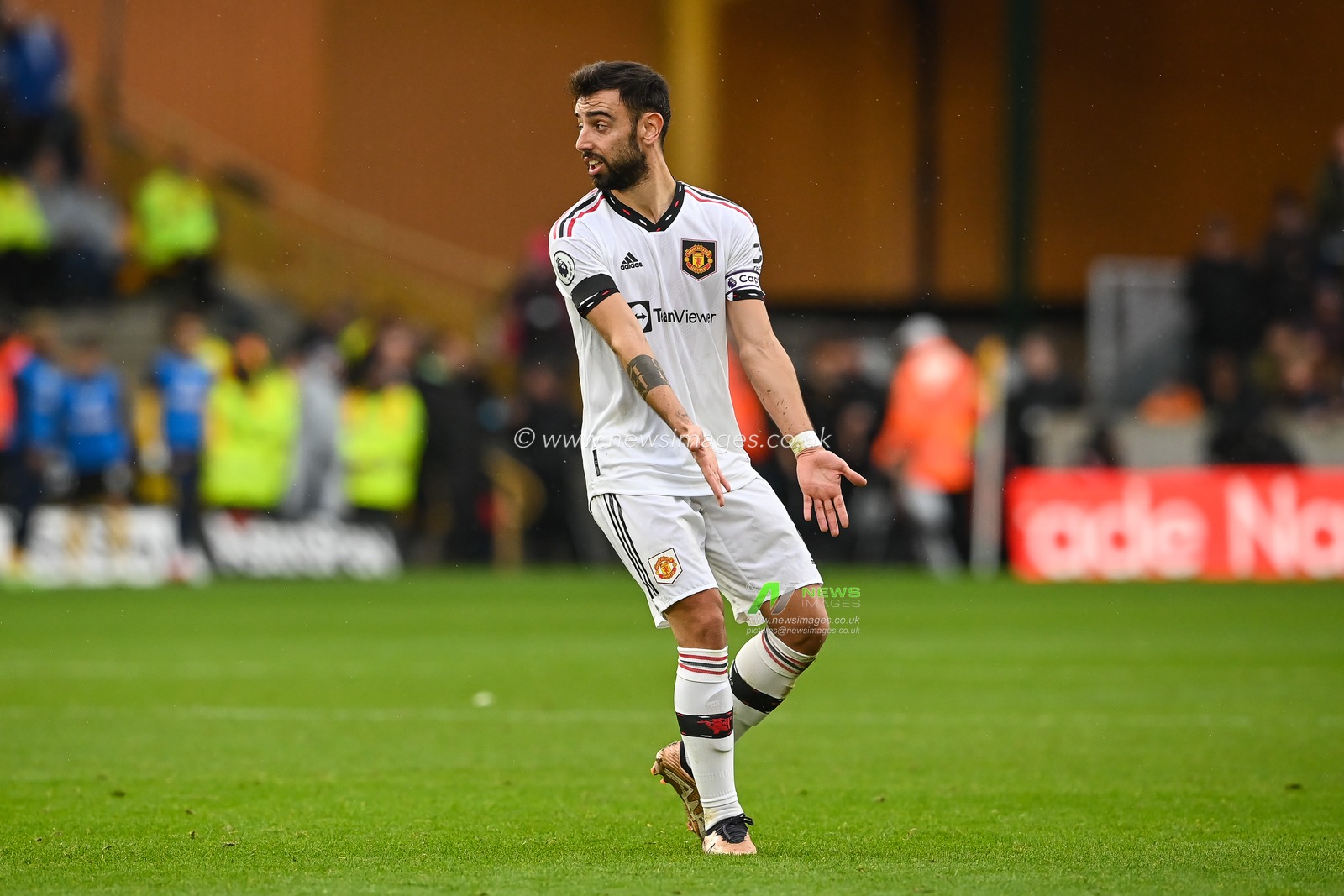 Bruno Fernandes #8 of Manchester United reacts during the Premier League match Wolverhampton Wanderers vs Manchester United at Molineux, Wolverhampton, United Kingdom, 31st December 2022

(Photo by Craig Thomas/News Images)