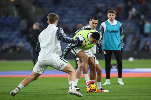 Jobe Bellingham of Sunderland and Enzo Le FÃ©e of Sunderland in the pregame warmup session during the Sky Bet Championship match Burnley vs Sunderland at Turf Moor, Burnley, United Kingdom, 17th January 2025

(Photo by Alfie Cosgrove/News Images)