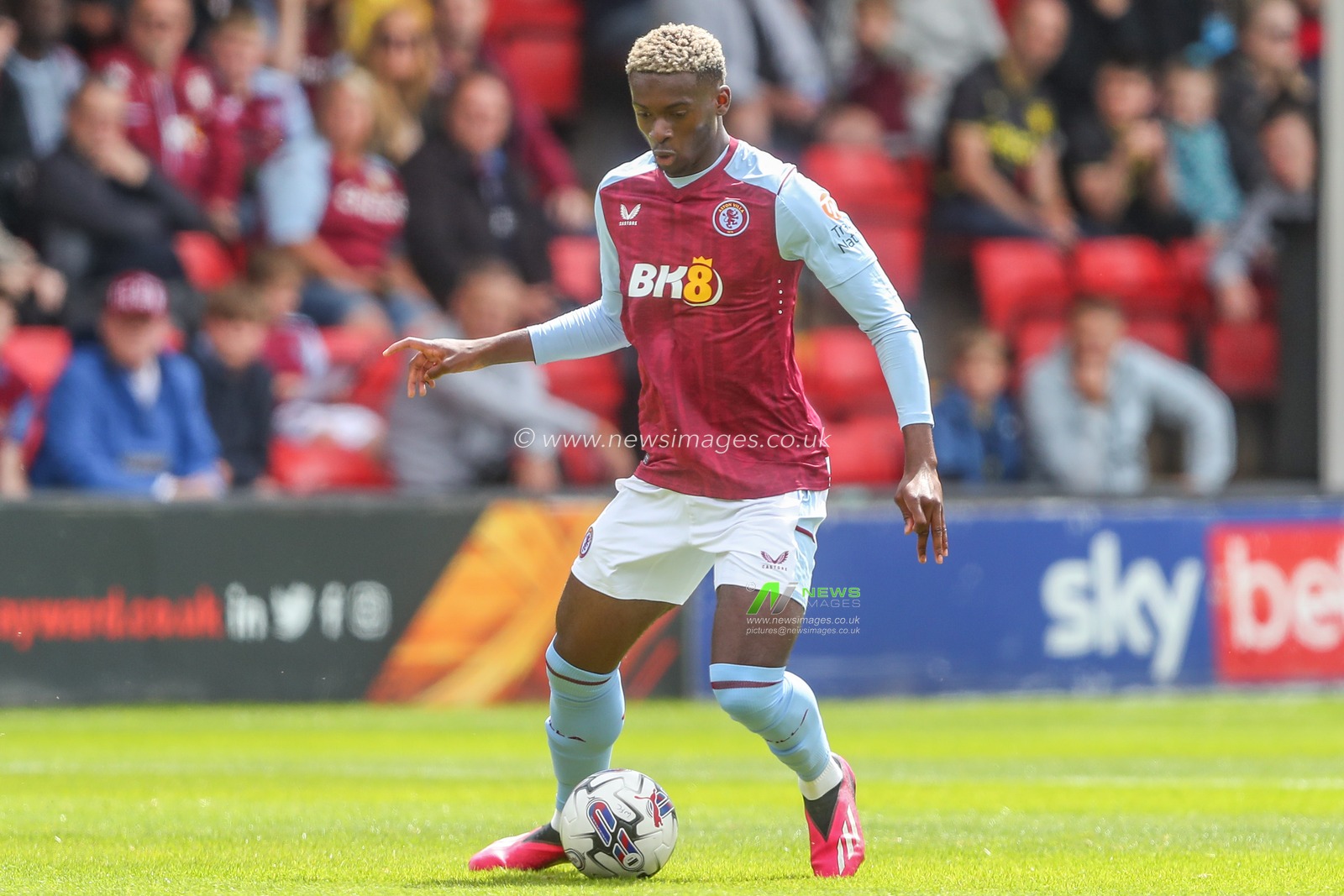 Tim Iroegunam #47 of Aston Villa during the Pre-season friendly match Walsall vs Aston Villa at Poundland Bescot Stadium, Walsall, United Kingdom, 15th July 2023

(Photo by Gareth Evans/News Images)