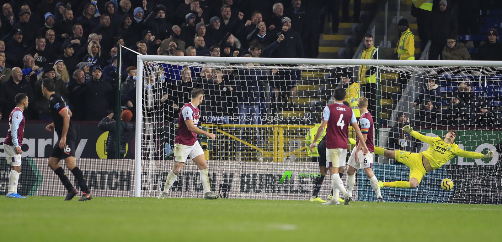 3rd December 2019, Turf Moor, Burnley, England; Premier League, Burnley v Manchester City : Rodri (16) of Manchester City scores his teams third goal in the 68th minute, 0-3 to City  

Credit: Conor Molloy/News Images