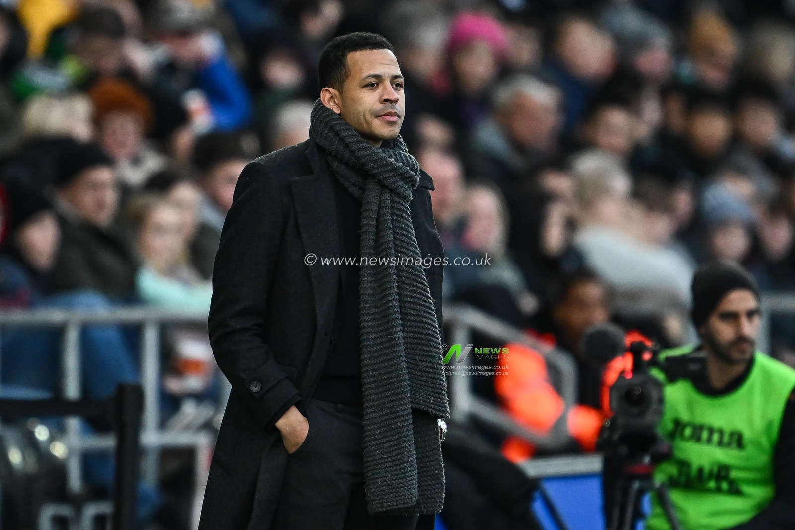 Liam Rosenior Manager of Hull City during the Sky Bet Championship match Swansea City vs Hull City at Swansea.com Stadium, Swansea, United Kingdom, 25th November 2023

(Photo by Craig Thomas/News Images)