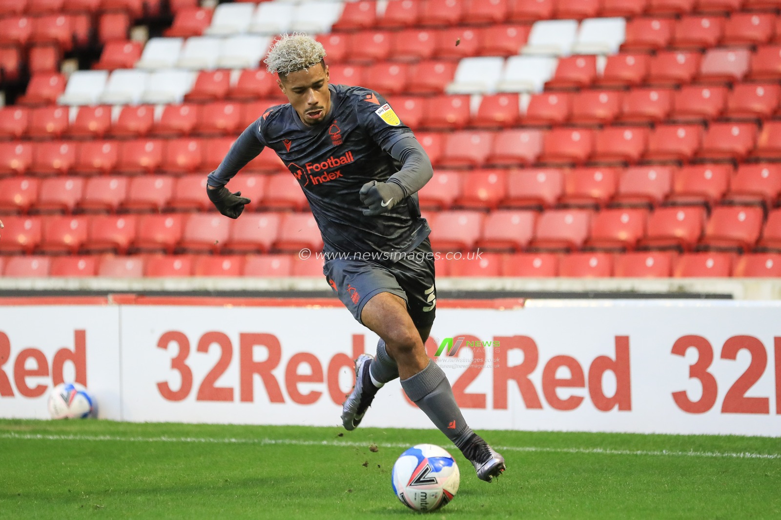 Lyle Taylor #33 of Nottingham Forest breaks on the wing