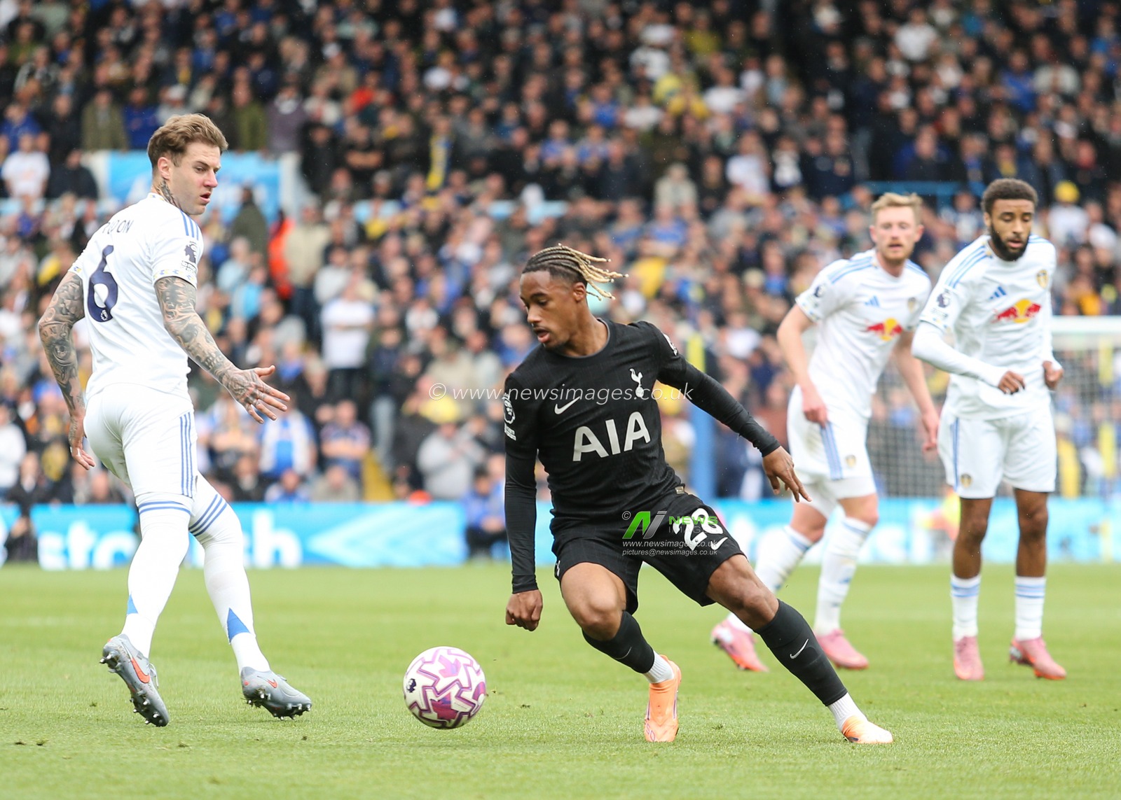 Wilson Odobert of Tottenham Hotspur turns on the ball during the Premier League match Leeds United vs Tottenham Hotspur at Elland Road, Leeds, United Kingdom, 4th October 2025

(Photo by Richard Bierton/News Images)
