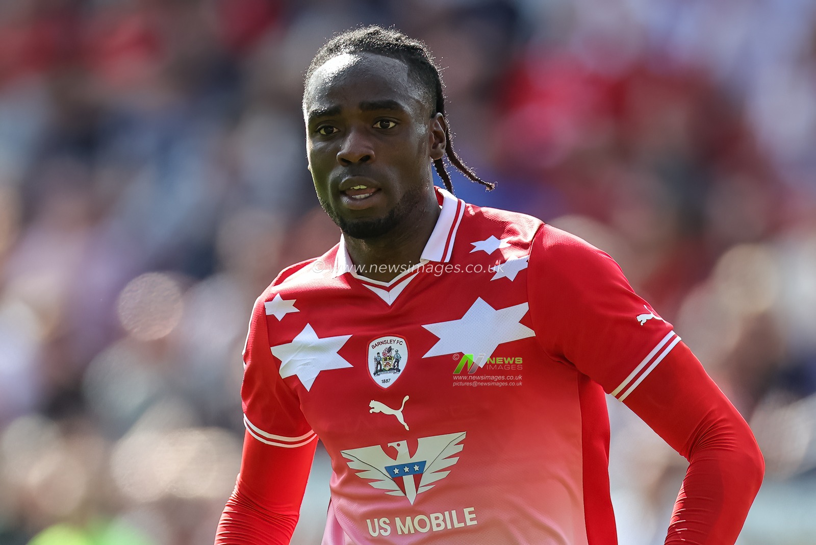 Devante Cole #44 of Barnsley during the Sky Bet League 1 match Barnsley vs Oxford United at Oakwell, Barnsley, United Kingdom, 19th August 2023

(Photo by Mark Cosgrove/News Images)
