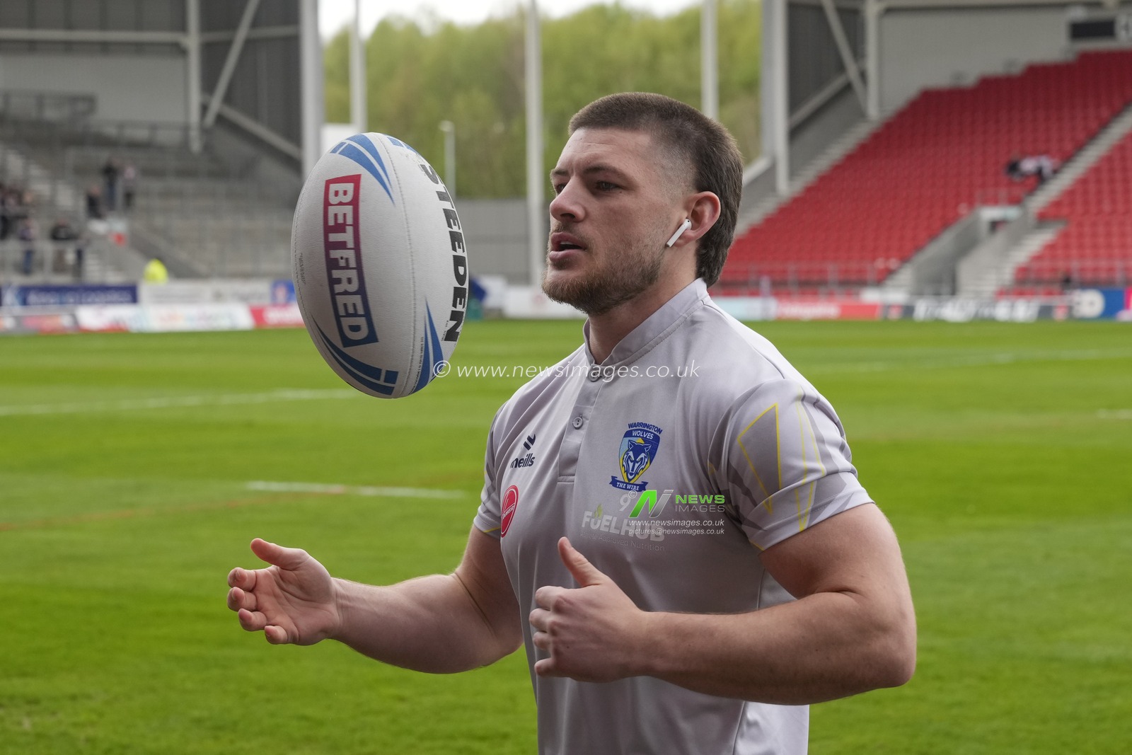 Danny Walker of Warrington Wolves inspects the pitch before the Betfred Challenge Cup Quarter Final match St Helens vs Warrington Wolves at Totally Wicked Stadium, St Helens, United Kingdom, 14th April 2024

(Photo by Steve Flynn/News Images)